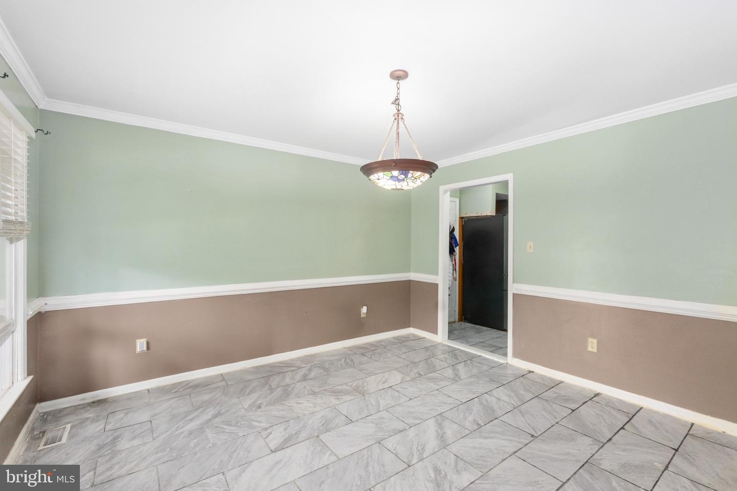 10611 MAPLE RIDGE DR, SPOTSYLVANIA, Virginia 22553, 4 Bedrooms Bedrooms, 11 Rooms Rooms,2 BathroomsBathrooms,Residential,For sale,10611 MAPLE RIDGE DR,VASP2036350 MLS # VASP2036350