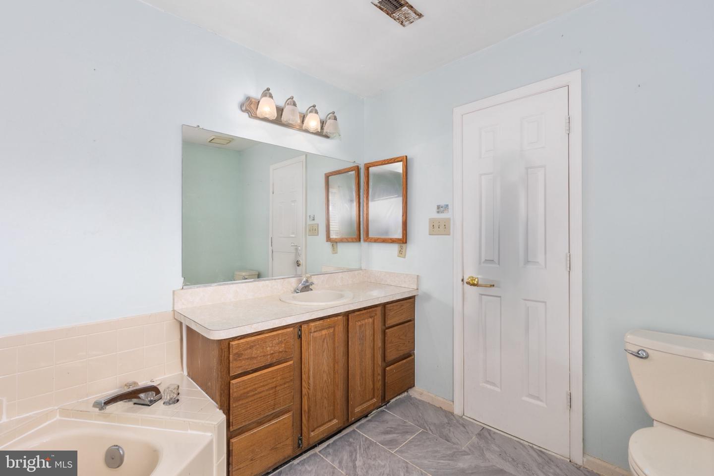 10611 MAPLE RIDGE DR, SPOTSYLVANIA, Virginia 22553, 4 Bedrooms Bedrooms, 11 Rooms Rooms,2 BathroomsBathrooms,Residential,For sale,10611 MAPLE RIDGE DR,VASP2036350 MLS # VASP2036350