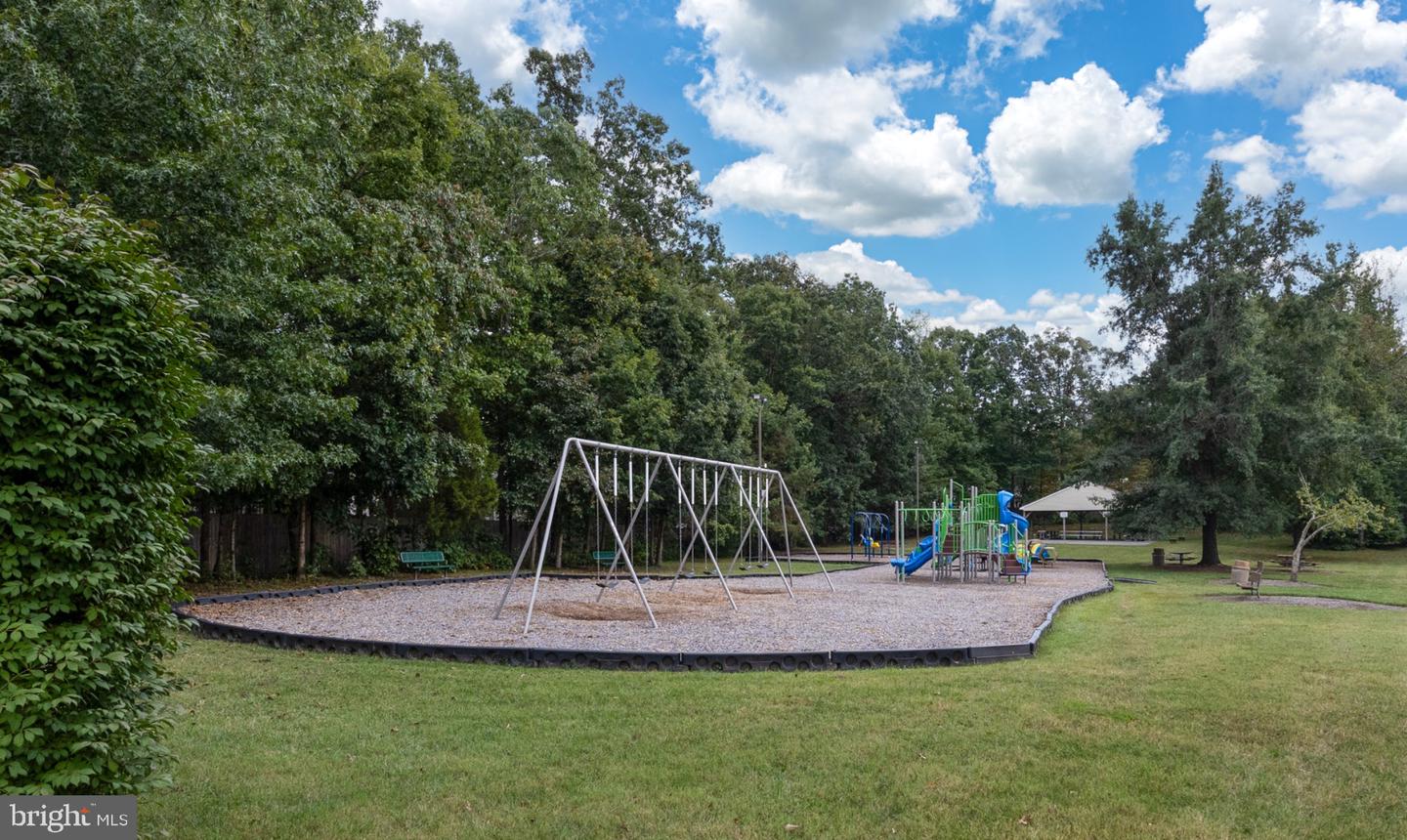 10611 MAPLE RIDGE DR, SPOTSYLVANIA, Virginia 22553, 4 Bedrooms Bedrooms, 11 Rooms Rooms,2 BathroomsBathrooms,Residential,For sale,10611 MAPLE RIDGE DR,VASP2036350 MLS # VASP2036350