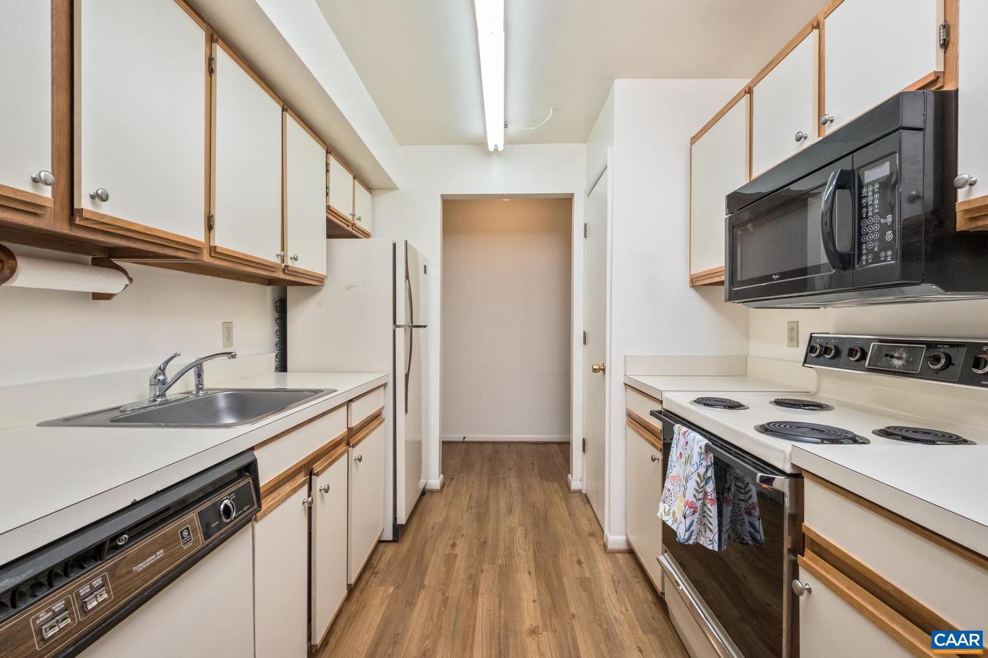 103 TURTLE CREEK RD #3, CHARLOTTESVILLE, Virginia 22901, 2 Bedrooms Bedrooms, ,2 BathroomsBathrooms,Residential,For sale,103 TURTLE CREEK RD #3,669199 MLS # 669199