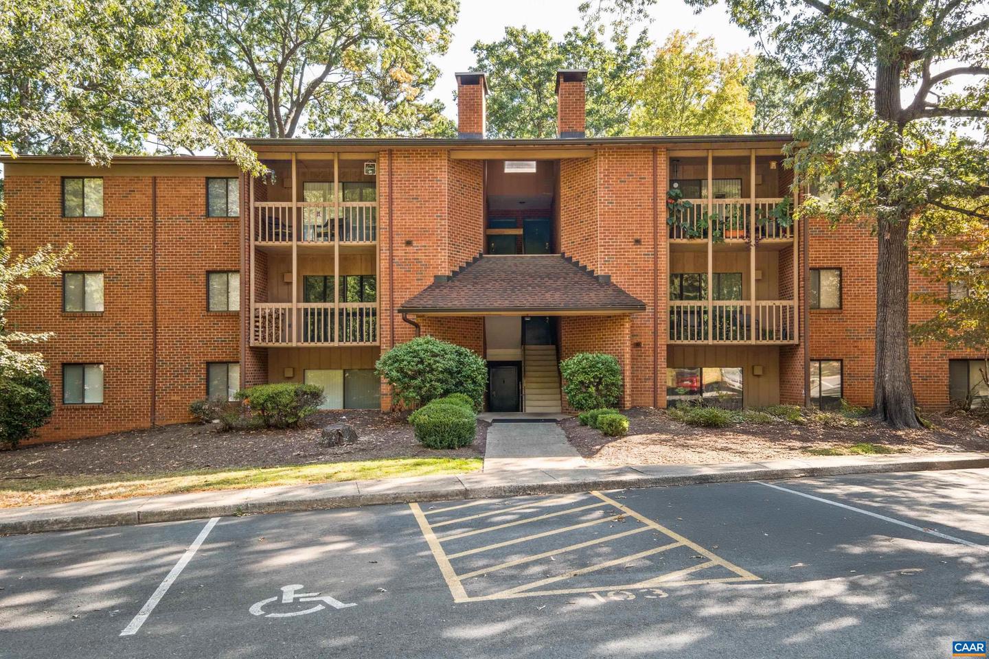 103 TURTLE CREEK RD #3, CHARLOTTESVILLE, Virginia 22901, 2 Bedrooms Bedrooms, ,2 BathroomsBathrooms,Residential,For sale,103 TURTLE CREEK RD #3,669199 MLS # 669199