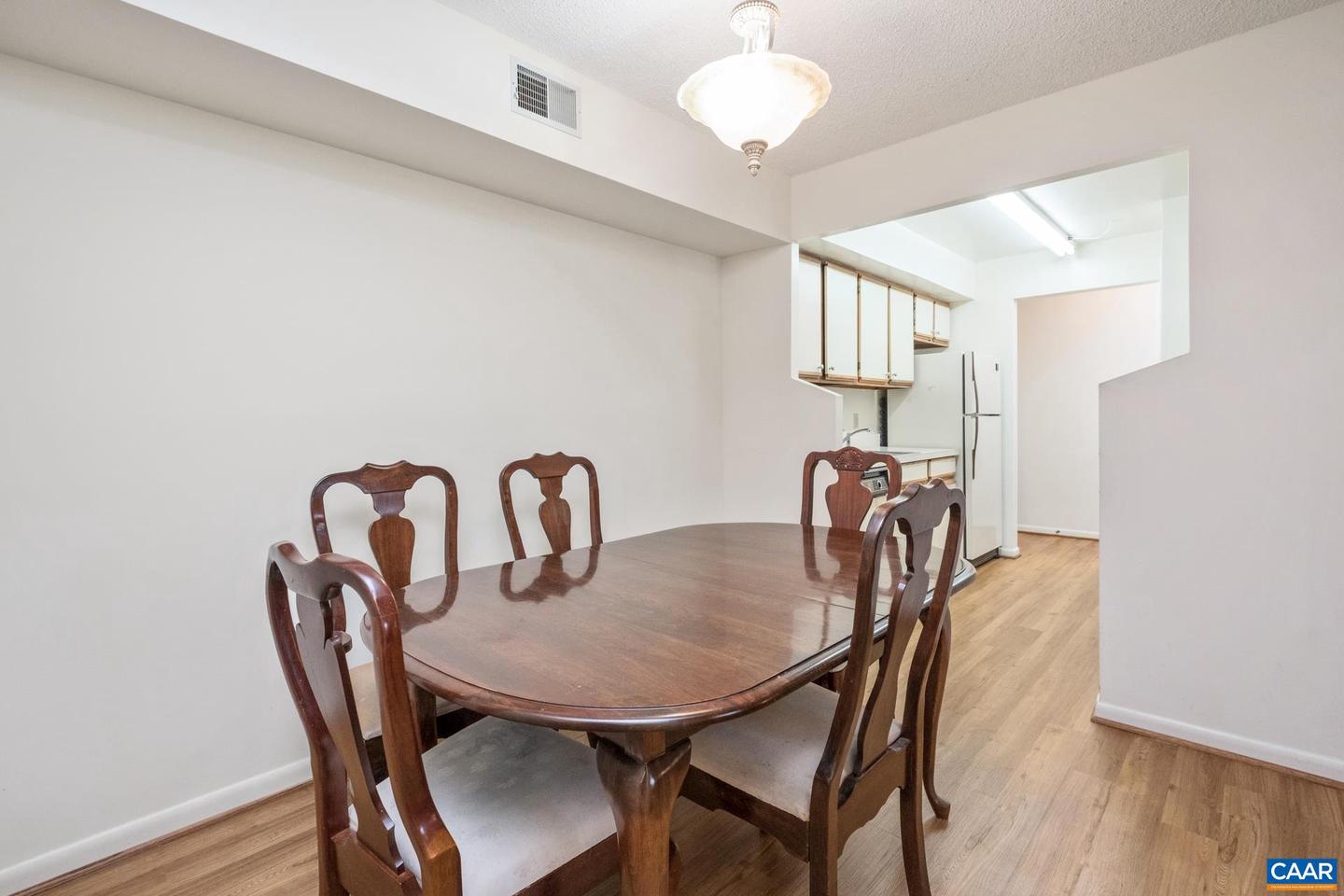 103 TURTLE CREEK RD #3, CHARLOTTESVILLE, Virginia 22901, 2 Bedrooms Bedrooms, ,2 BathroomsBathrooms,Residential,For sale,103 TURTLE CREEK RD #3,669199 MLS # 669199