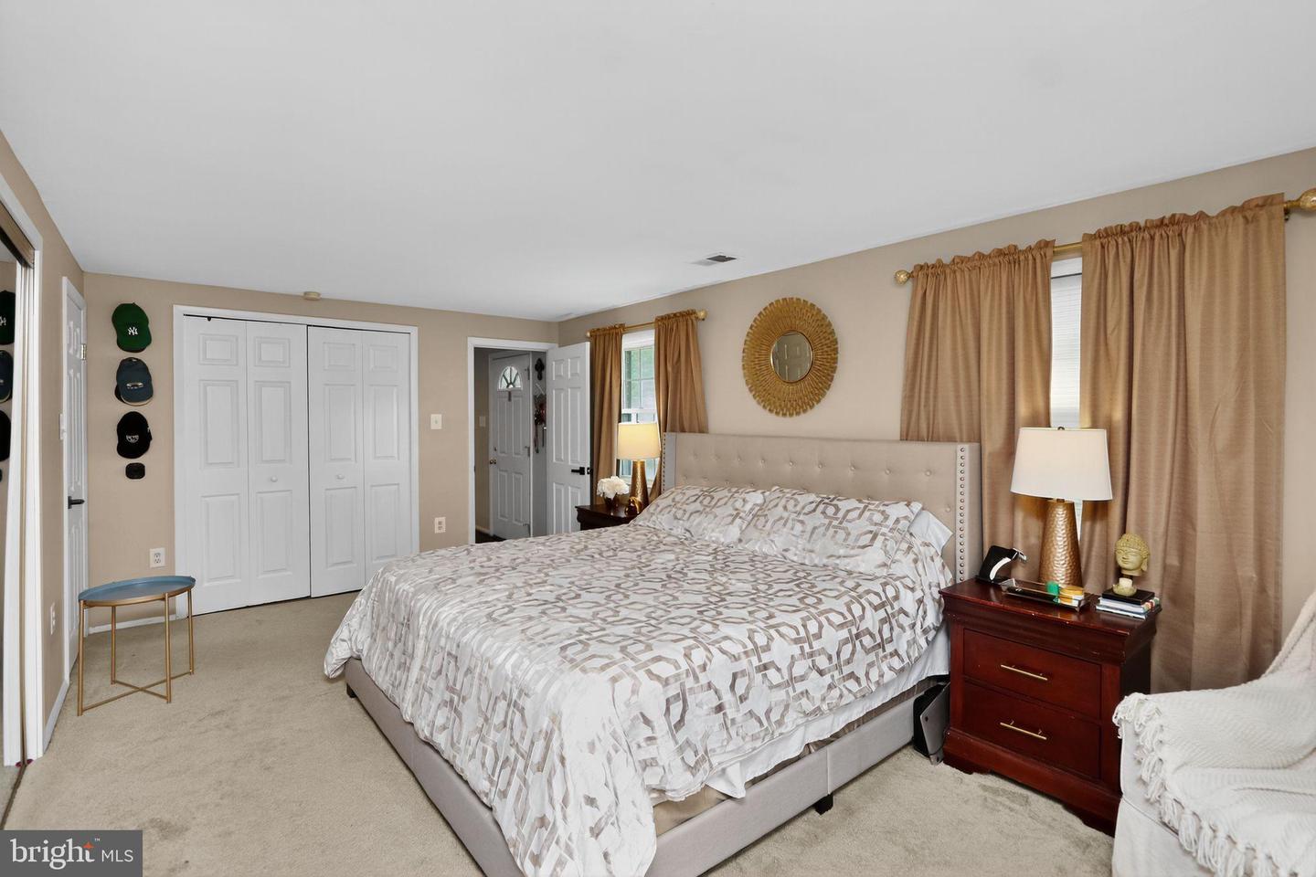 13918 LYNHURST DR, WOODBRIDGE, Virginia 22193, 4 Bedrooms Bedrooms, 10 Rooms Rooms,2 BathroomsBathrooms,Residential,For sale,13918 LYNHURST DR,VAPW2105638 MLS # VAPW2105638