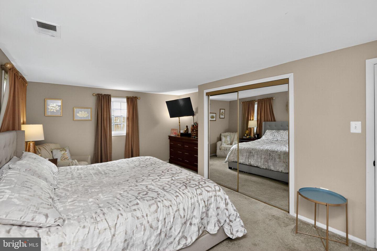 13918 LYNHURST DR, WOODBRIDGE, Virginia 22193, 4 Bedrooms Bedrooms, 10 Rooms Rooms,2 BathroomsBathrooms,Residential,For sale,13918 LYNHURST DR,VAPW2105638 MLS # VAPW2105638