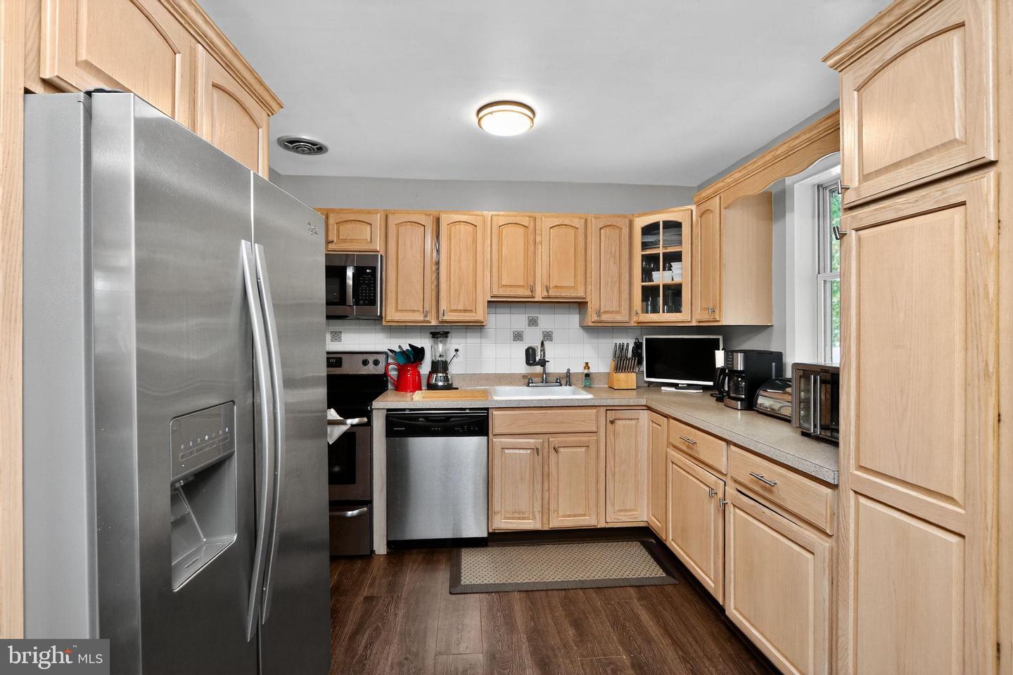 13918 LYNHURST DR, WOODBRIDGE, Virginia 22193, 4 Bedrooms Bedrooms, 10 Rooms Rooms,2 BathroomsBathrooms,Residential,For sale,13918 LYNHURST DR,VAPW2105638 MLS # VAPW2105638