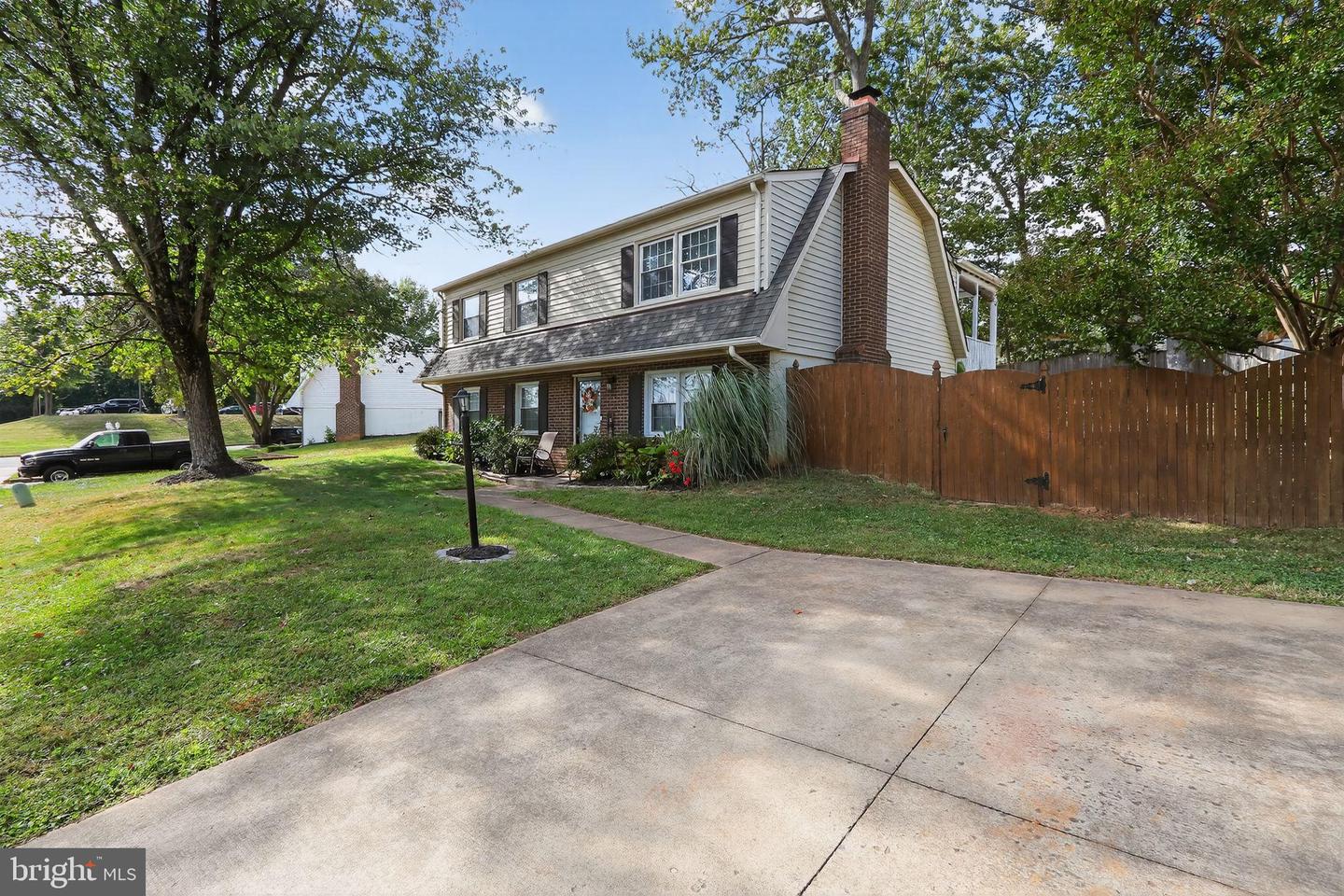 13918 LYNHURST DR, WOODBRIDGE, Virginia 22193, 4 Bedrooms Bedrooms, 10 Rooms Rooms,2 BathroomsBathrooms,Residential,For sale,13918 LYNHURST DR,VAPW2105638 MLS # VAPW2105638