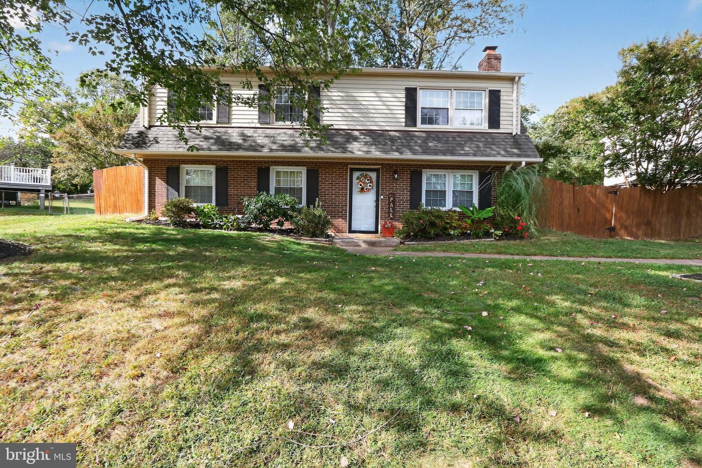 13918 LYNHURST DR, WOODBRIDGE, Virginia 22193, 4 Bedrooms Bedrooms, 10 Rooms Rooms,2 BathroomsBathrooms,Residential,For sale,13918 LYNHURST DR,VAPW2105638 MLS # VAPW2105638