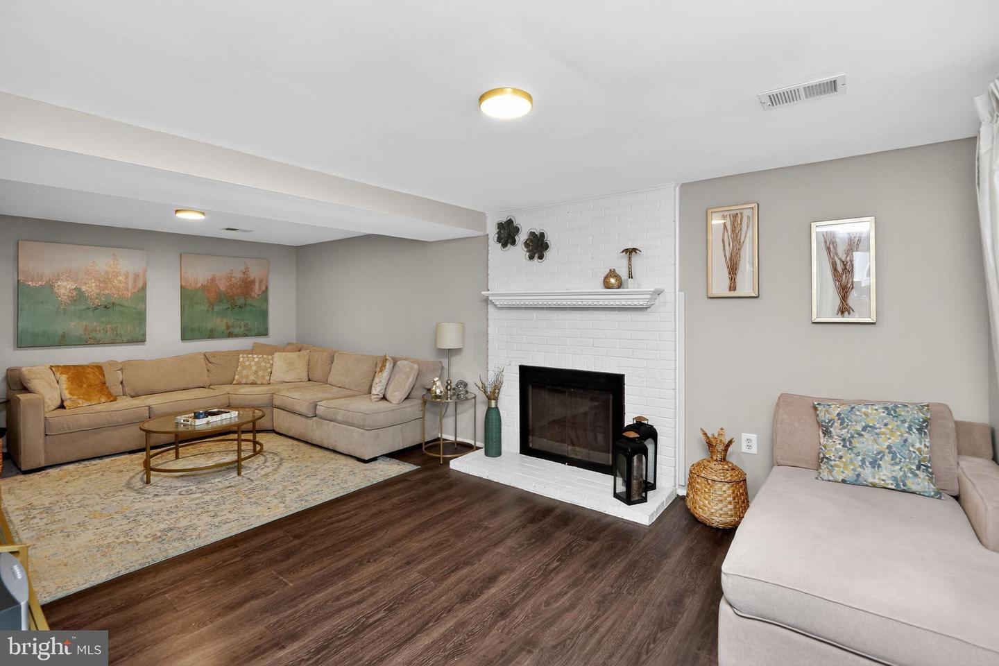 13918 LYNHURST DR, WOODBRIDGE, Virginia 22193, 4 Bedrooms Bedrooms, 10 Rooms Rooms,2 BathroomsBathrooms,Residential,For sale,13918 LYNHURST DR,VAPW2105638 MLS # VAPW2105638