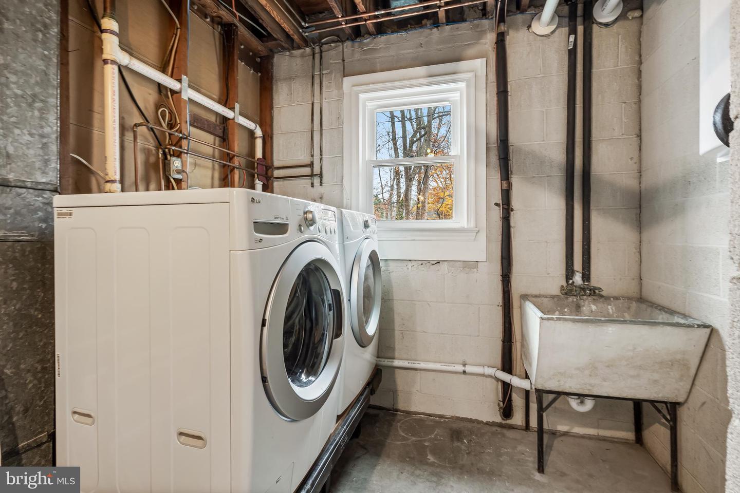 1429 IRONWOOD DR, MCLEAN, Virginia 22101, 5 Bedrooms Bedrooms, 8 Rooms Rooms,3 BathroomsBathrooms,Residential,For sale,1429 IRONWOOD DR,VAFX2274384 MLS # VAFX2274384 1429 IRONWOOD DR, MCLEAN, Virginia 22101, 5 Bedrooms Bedrooms, 8 Rooms Rooms,3 BathroomsBathrooms,Residential,For sale,1429 IRONWOOD DR,VAFX2274384 MLS # VAFX2274384