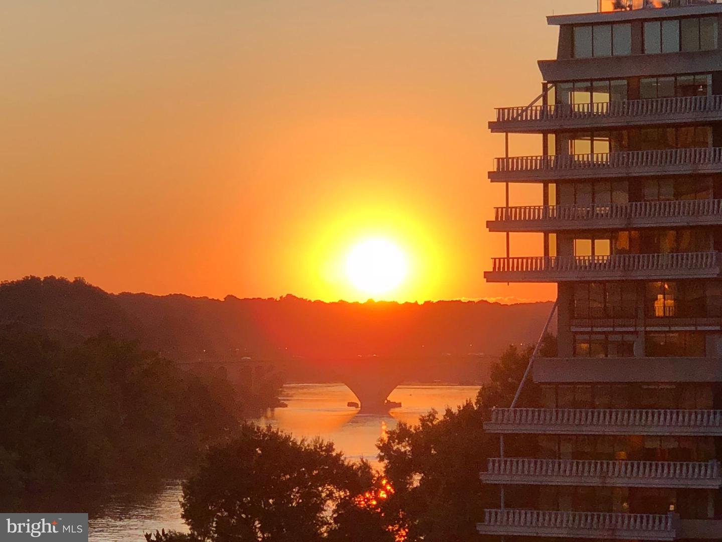 2500 VIRGINIA AVE NW #715, WASHINGTON, District Of Columbia 20037, 2 Bedrooms Bedrooms, ,2 BathroomsBathrooms,Residential,For sale,2500 VIRGINIA AVE NW #715,DCDC2232036 MLS # DCDC2232036