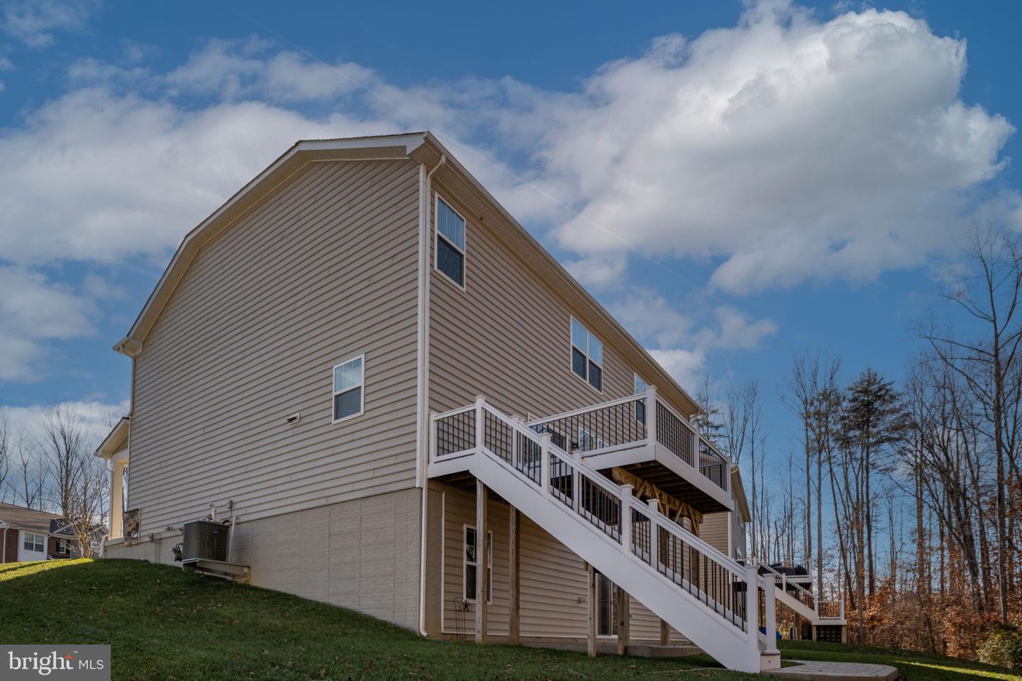 153 HOLLYCREST PL, STAFFORD, Virginia 22554, 5 Bedrooms Bedrooms, ,4 BathroomsBathrooms,Residential,For sale,153 HOLLYCREST PL,VAST2044370 MLS # VAST2044370