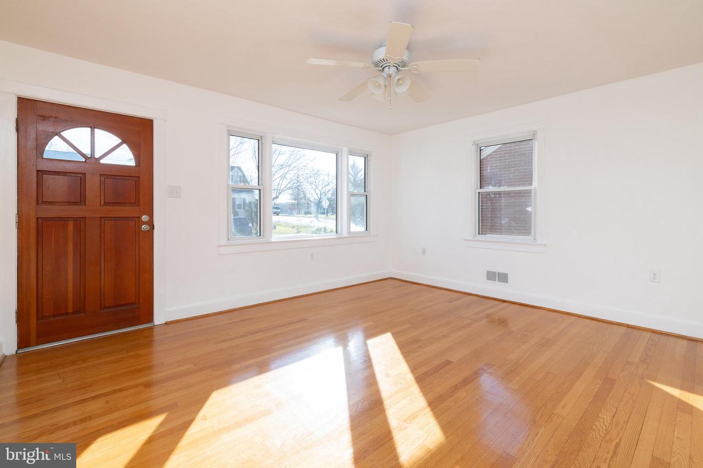 7 N PURCELL AVE, WINCHESTER, Virginia 22601, 3 Bedrooms Bedrooms, ,3 BathroomsBathrooms,Residential,For sale,7 N PURCELL AVE,VAWI2009512 MLS # VAWI2009512 7 N PURCELL AVE, WINCHESTER, Virginia 22601, 3 Bedrooms Bedrooms, ,3 BathroomsBathrooms,Residential,For sale,7 N PURCELL AVE,VAWI2009512 MLS # VAWI2009512