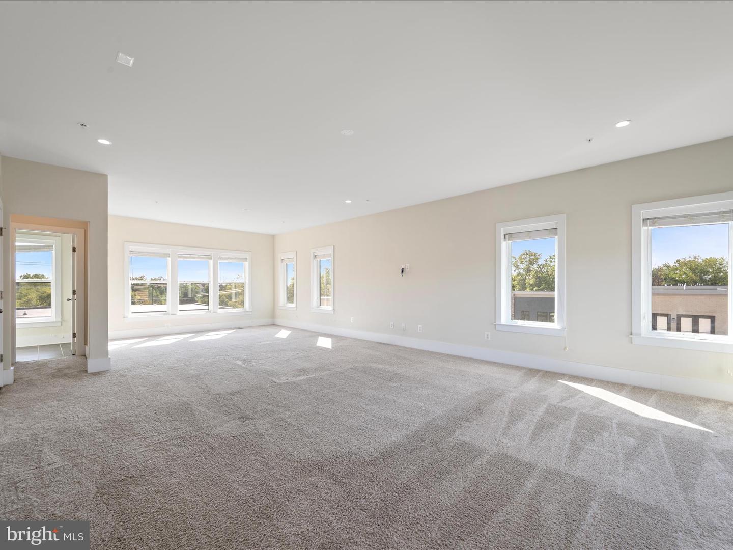 20092 OLD LINE TER, ASHBURN, Virginia 20147, 3 Bedrooms Bedrooms, ,2 BathroomsBathrooms,Residential,For sale,20092 OLD LINE TER,VALO2111600 MLS # VALO2111600