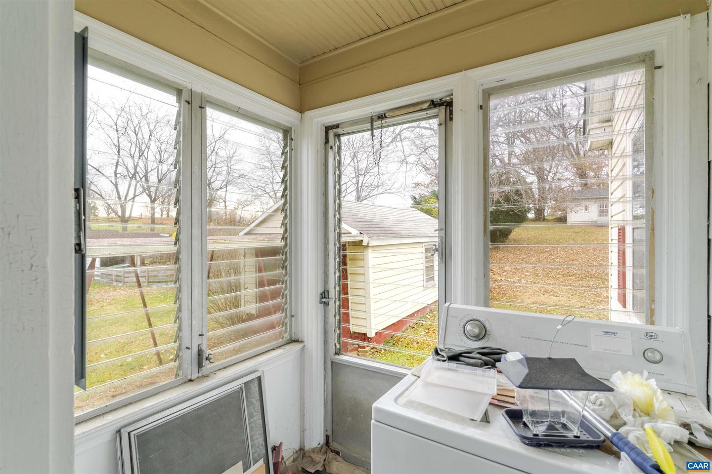 1007 SHERWOOD AVE, WAYNESBORO, Virginia 22980, 3 Bedrooms Bedrooms, ,1 BathroomBathrooms,Residential,For sale,1007 SHERWOOD AVE,671386 MLS # 671386