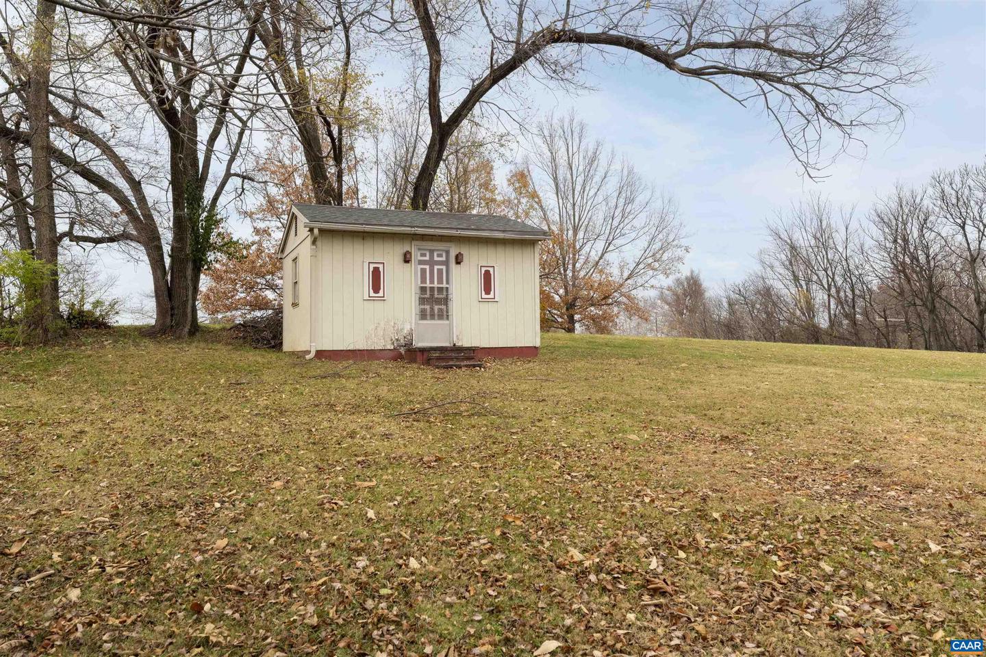 1007 SHERWOOD AVE, WAYNESBORO, Virginia 22980, 3 Bedrooms Bedrooms, ,1 BathroomBathrooms,Residential,For sale,1007 SHERWOOD AVE,671386 MLS # 671386