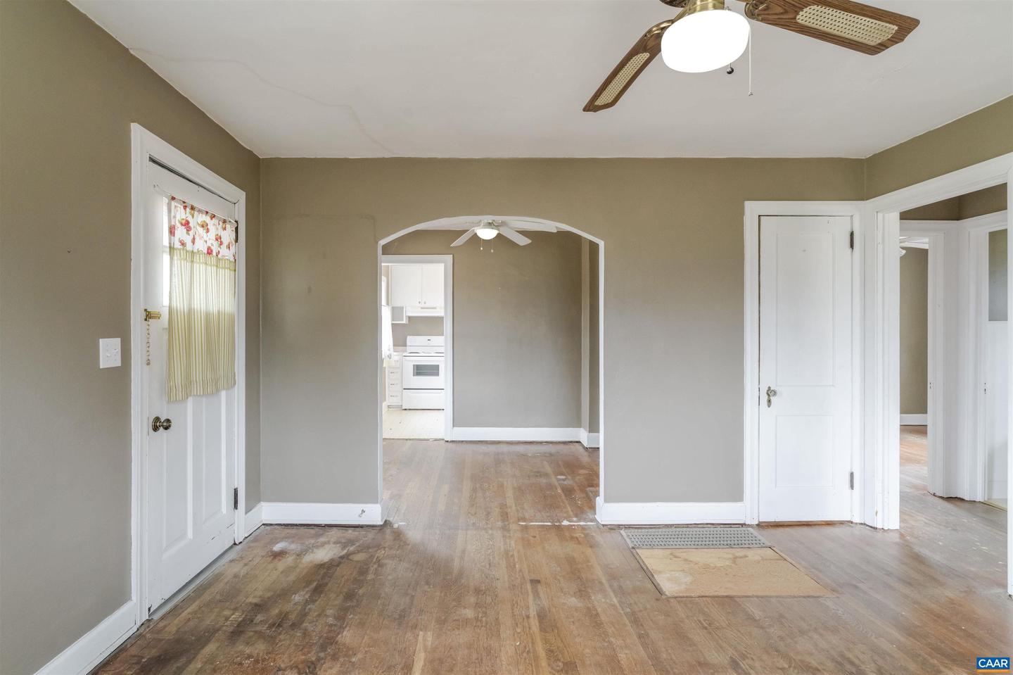 1007 SHERWOOD AVE, WAYNESBORO, Virginia 22980, 3 Bedrooms Bedrooms, ,1 BathroomBathrooms,Residential,For sale,1007 SHERWOOD AVE,671386 MLS # 671386