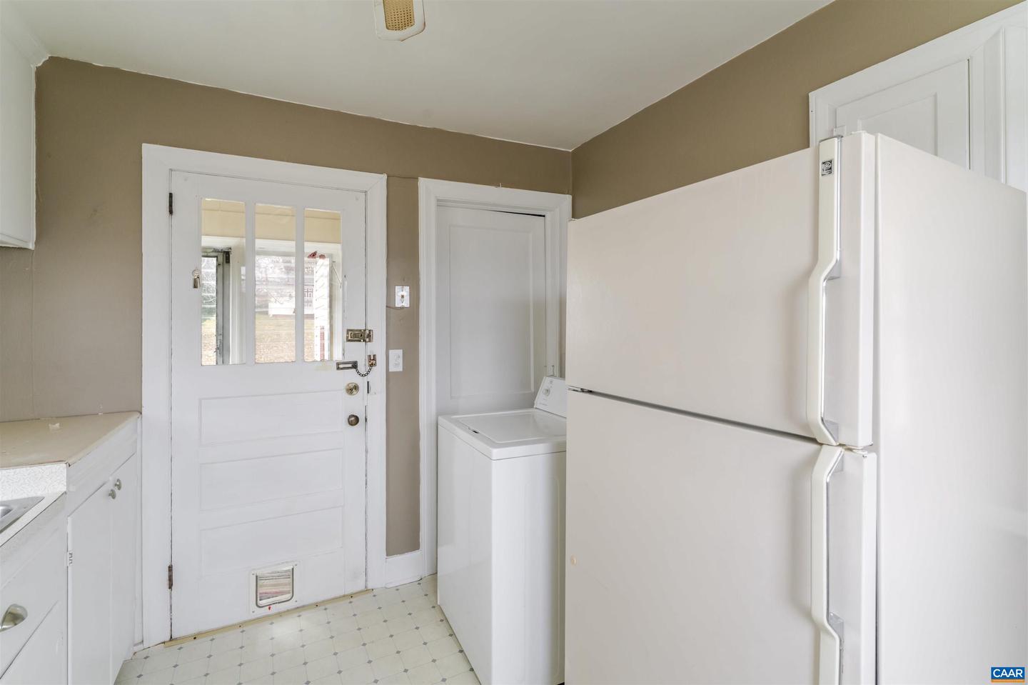 1007 SHERWOOD AVE, WAYNESBORO, Virginia 22980, 3 Bedrooms Bedrooms, ,1 BathroomBathrooms,Residential,For sale,1007 SHERWOOD AVE,671386 MLS # 671386