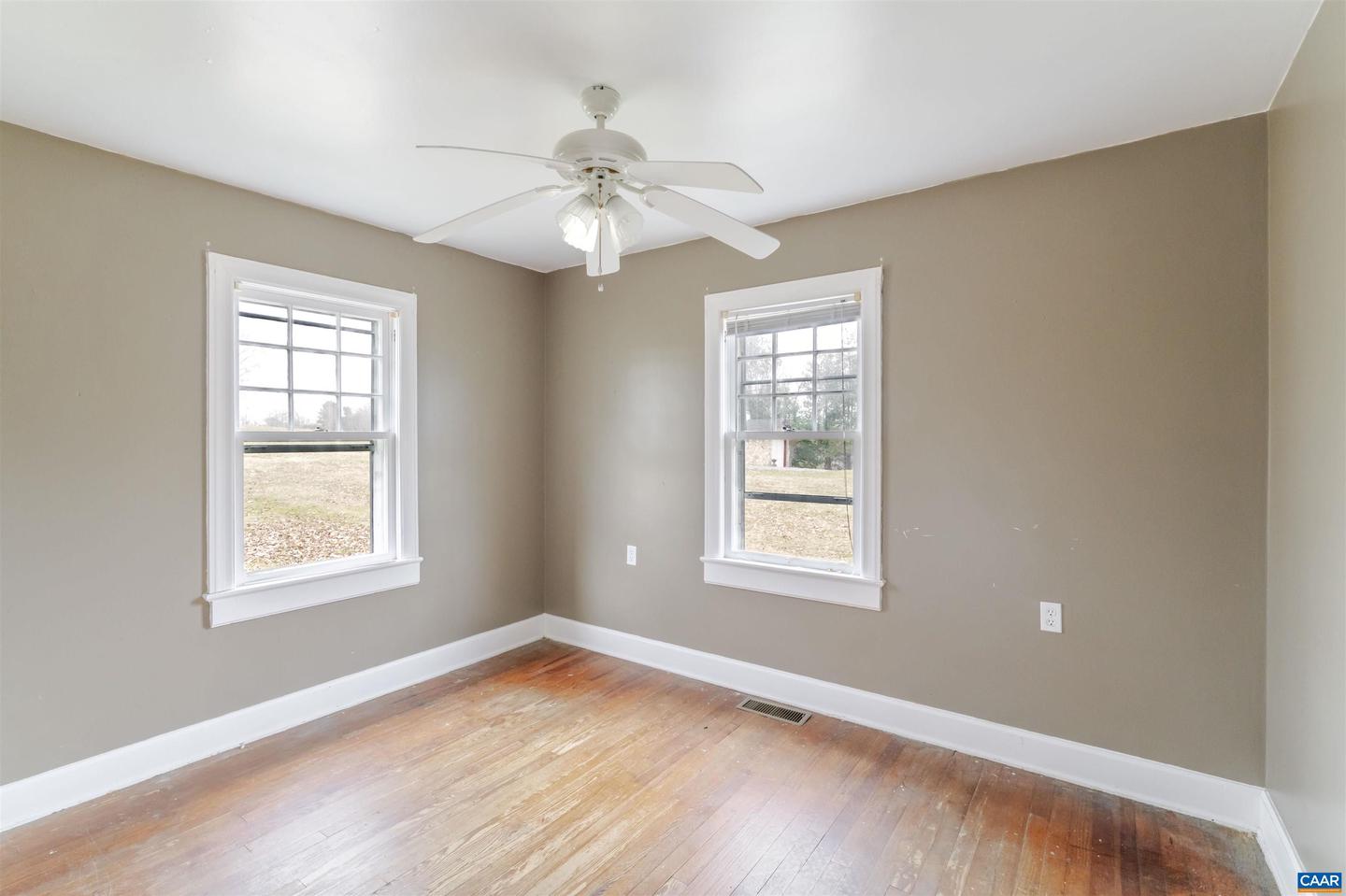 1007 SHERWOOD AVE, WAYNESBORO, Virginia 22980, 3 Bedrooms Bedrooms, ,1 BathroomBathrooms,Residential,For sale,1007 SHERWOOD AVE,671386 MLS # 671386