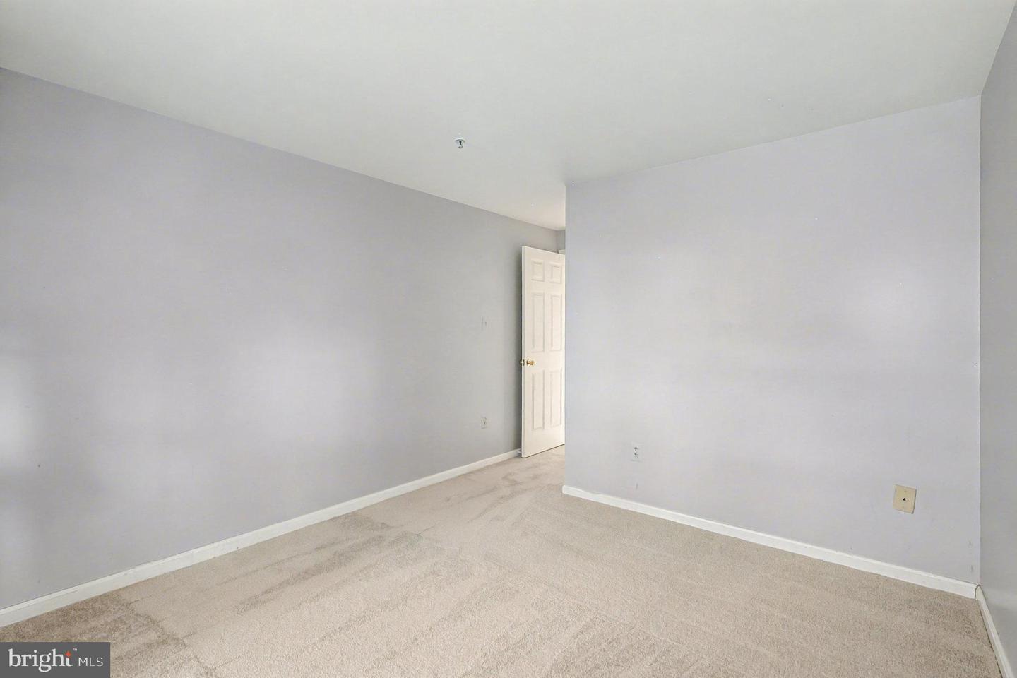 20402 COOL FERN SQ #20402, ASHBURN, Virginia 20147, 4 Bedrooms Bedrooms, ,3 BathroomsBathrooms,Residential,For sale,20402 COOL FERN SQ #20402,VALO2111614 MLS # VALO2111614