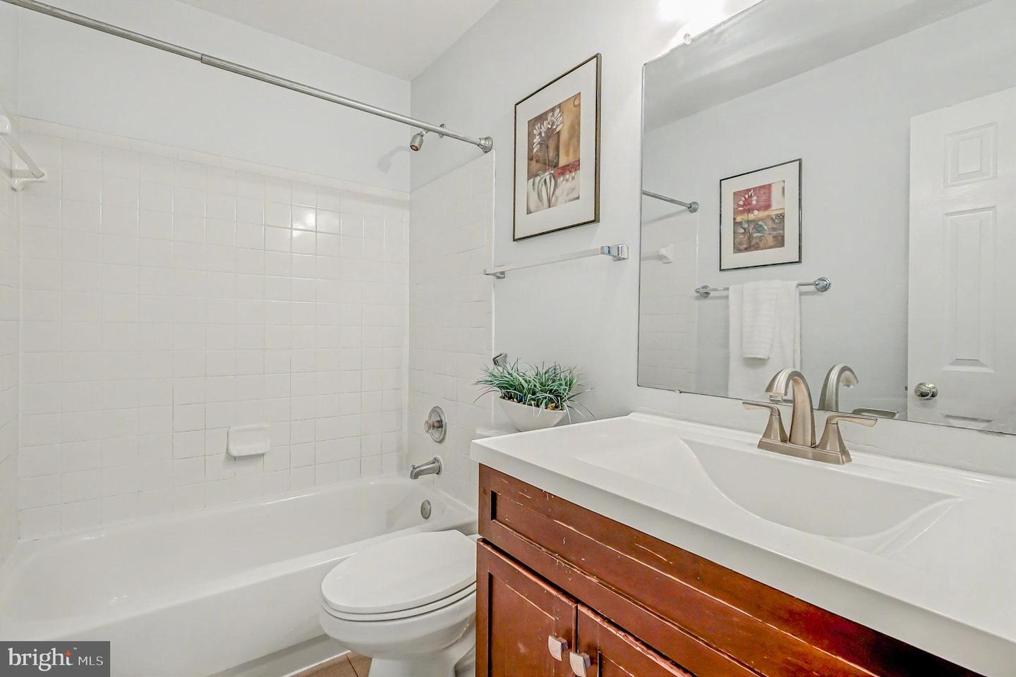 20402 COOL FERN SQ #20402, ASHBURN, Virginia 20147, 4 Bedrooms Bedrooms, ,3 BathroomsBathrooms,Residential,For sale,20402 COOL FERN SQ #20402,VALO2111614 MLS # VALO2111614