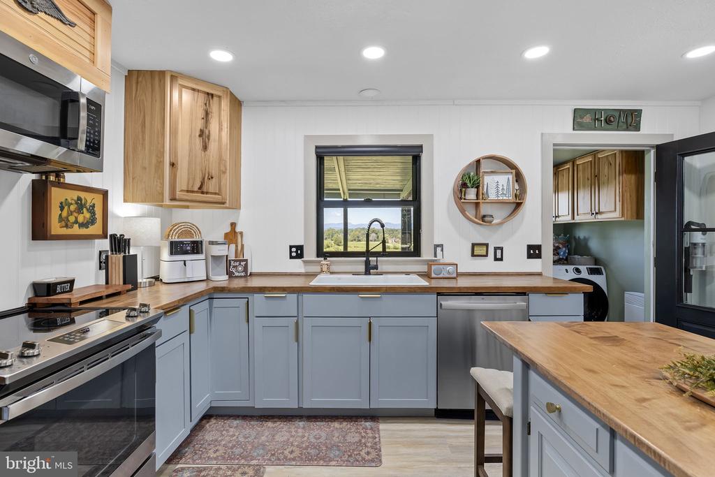 18188 BIRMINGHAM RD, CULPEPER, Virginia 22701, 3 Bedrooms Bedrooms, ,1 BathroomBathrooms,Residential,18188 BIRMINGHAM RD,VACU2011492 MLS # VACU2011492