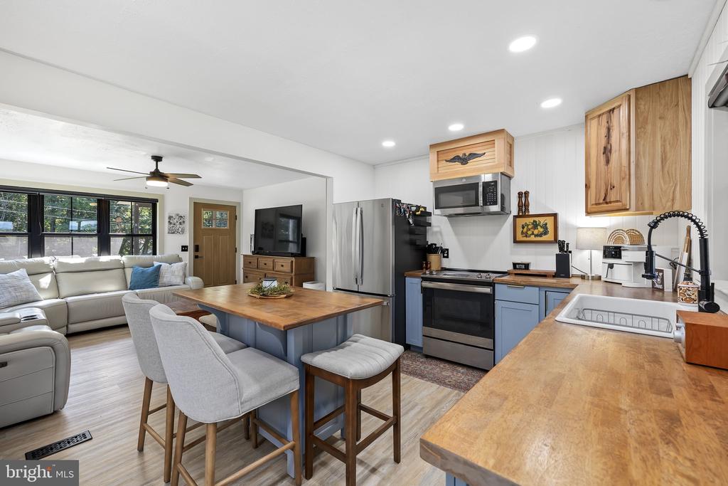 18188 BIRMINGHAM RD, CULPEPER, Virginia 22701, 3 Bedrooms Bedrooms, ,1 BathroomBathrooms,Residential,18188 BIRMINGHAM RD,VACU2011492 MLS # VACU2011492