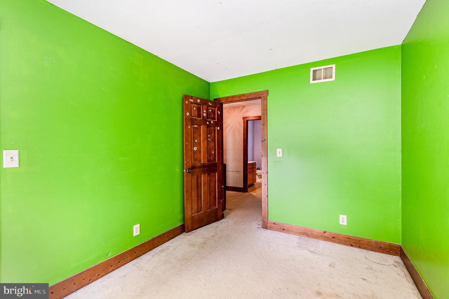 1032 ISABELLA DR, STAFFORD, Virginia 22554, 4 Bedrooms Bedrooms, 14 Rooms Rooms,2 BathroomsBathrooms,Residential,For sale,1032 ISABELLA DR,VAST2040936 MLS # VAST2040936