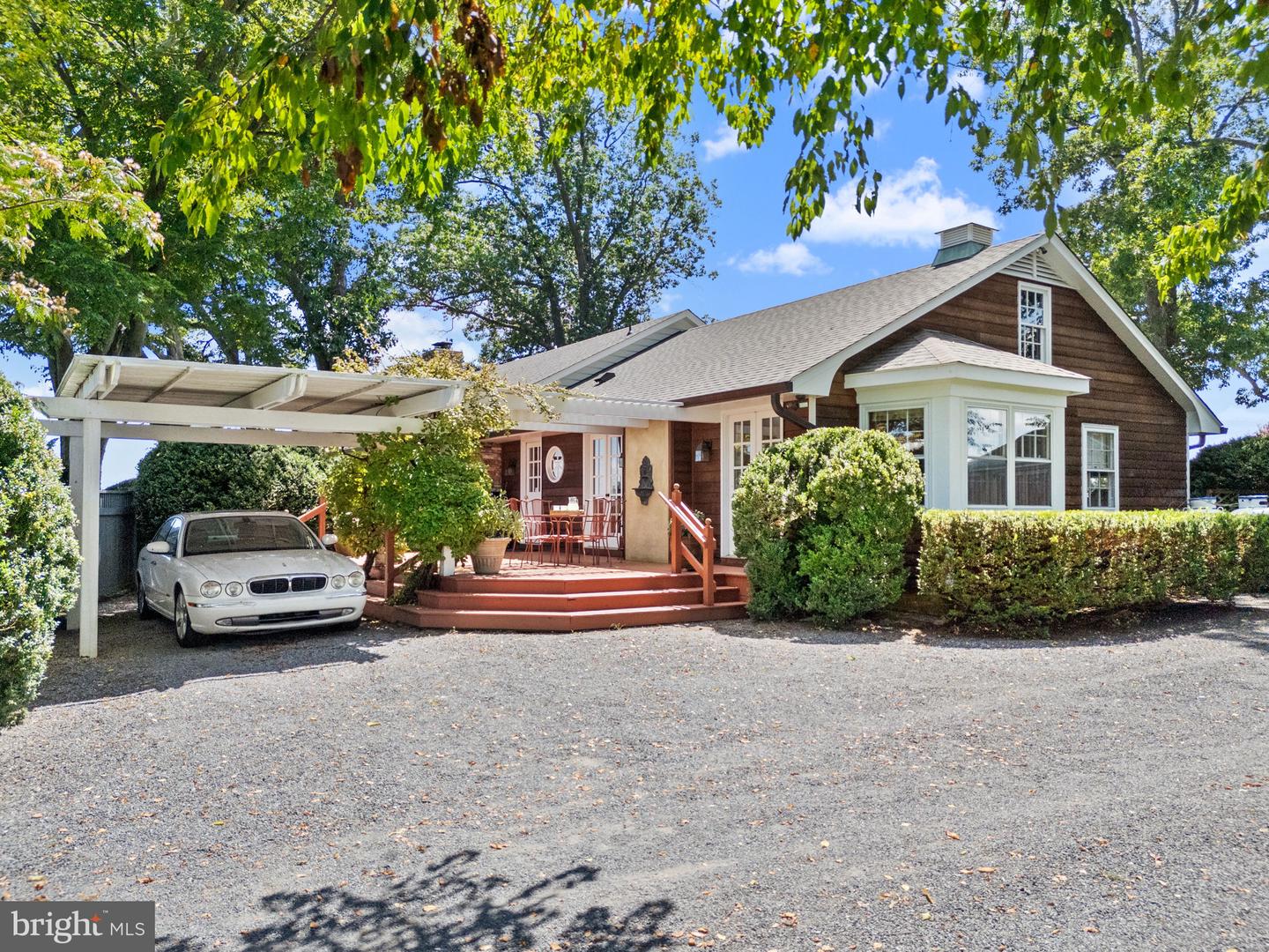 35771 SNAKE HILL RD, MIDDLEBURG, Virginia 20117, 3 Bedrooms Bedrooms, ,4 BathroomsBathrooms,Residential,For sale,35771 SNAKE HILL RD,VALO2106308 MLS # VALO2106308