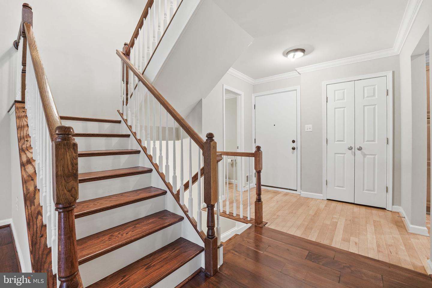 3152 EAKIN PARK CT, FAIRFAX, Virginia 22031, 3 Bedrooms Bedrooms, ,3 BathroomsBathrooms,Residential,For sale,3152 EAKIN PARK CT,VAFX2270322 MLS # VAFX2270322