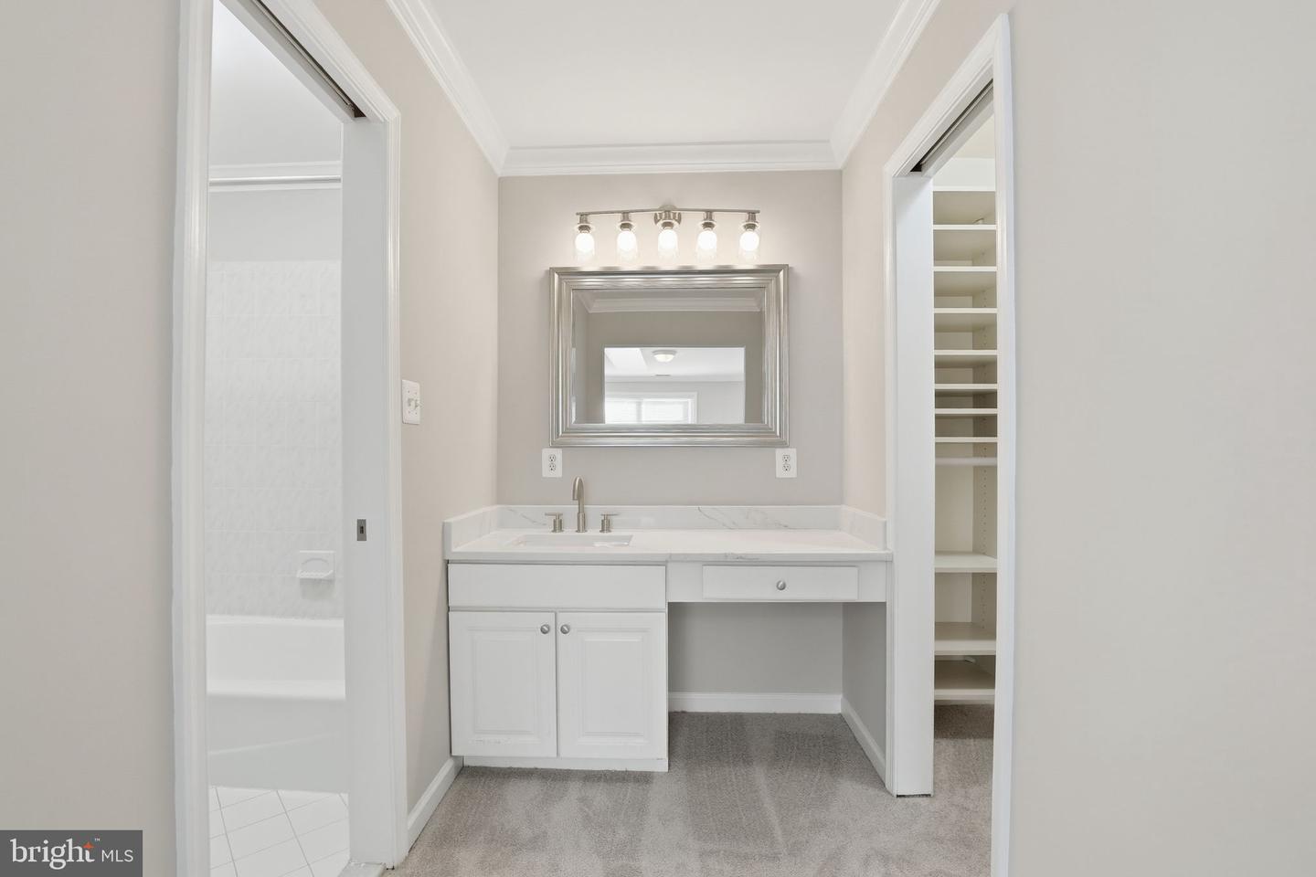 3152 EAKIN PARK CT, FAIRFAX, Virginia 22031, 3 Bedrooms Bedrooms, ,3 BathroomsBathrooms,Residential,For sale,3152 EAKIN PARK CT,VAFX2270322 MLS # VAFX2270322