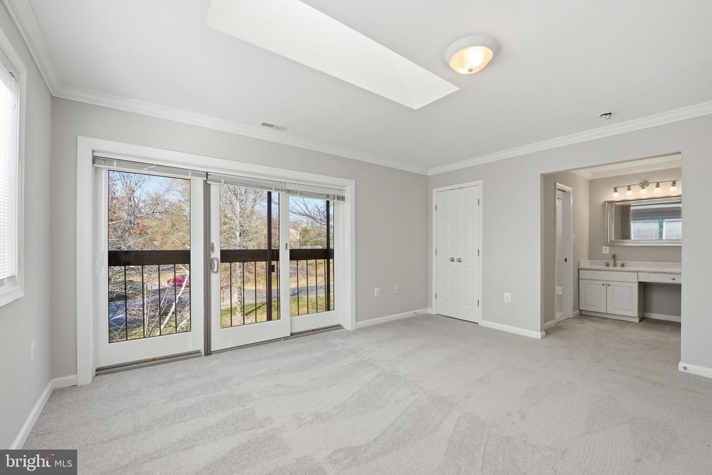 3152 EAKIN PARK CT, FAIRFAX, Virginia 22031, 3 Bedrooms Bedrooms, ,3 BathroomsBathrooms,Residential,For sale,3152 EAKIN PARK CT,VAFX2270322 MLS # VAFX2270322