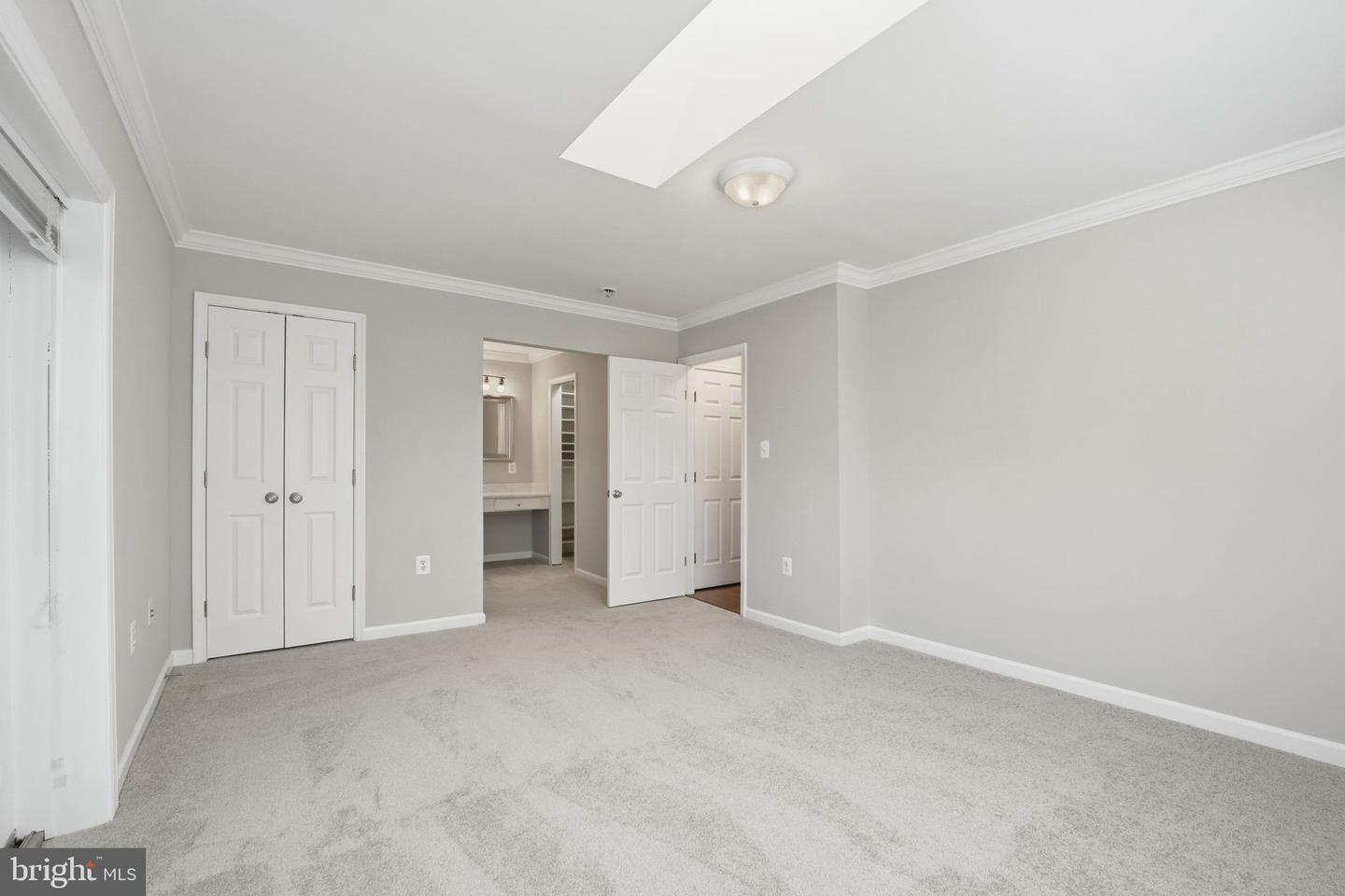 3152 EAKIN PARK CT, FAIRFAX, Virginia 22031, 3 Bedrooms Bedrooms, ,3 BathroomsBathrooms,Residential,For sale,3152 EAKIN PARK CT,VAFX2270322 MLS # VAFX2270322