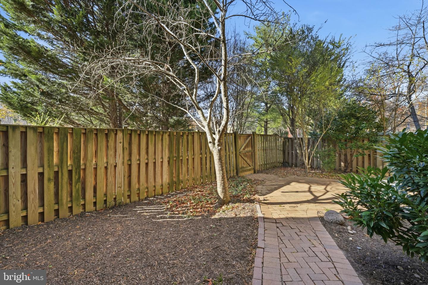 3152 EAKIN PARK CT, FAIRFAX, Virginia 22031, 3 Bedrooms Bedrooms, ,3 BathroomsBathrooms,Residential,For sale,3152 EAKIN PARK CT,VAFX2270322 MLS # VAFX2270322