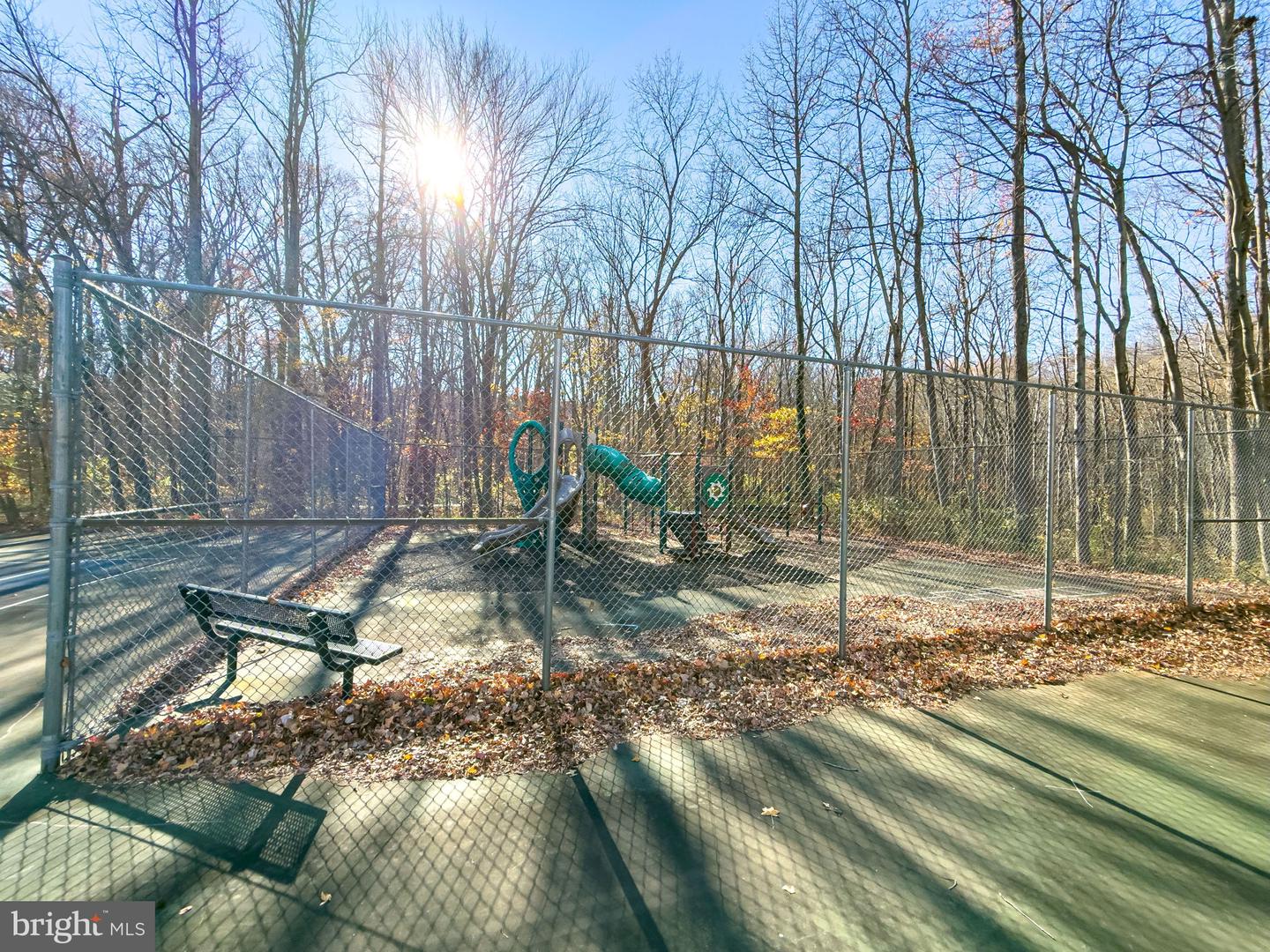 3152 EAKIN PARK CT, FAIRFAX, Virginia 22031, 3 Bedrooms Bedrooms, ,3 BathroomsBathrooms,Residential,For sale,3152 EAKIN PARK CT,VAFX2270322 MLS # VAFX2270322