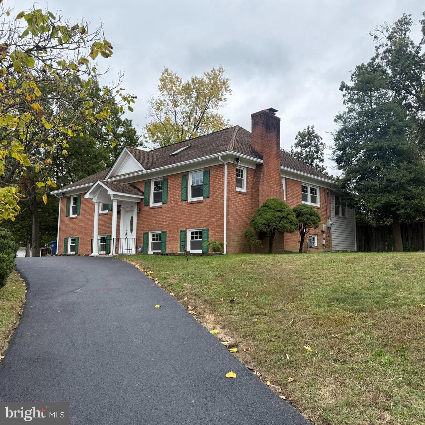 5405 BROOKLAND RD, ALEXANDRIA, Virginia 22310, 4 Bedrooms Bedrooms, ,2 BathroomsBathrooms,Residential,For sale,5405 BROOKLAND RD,VAFX2274928 MLS # VAFX2274928