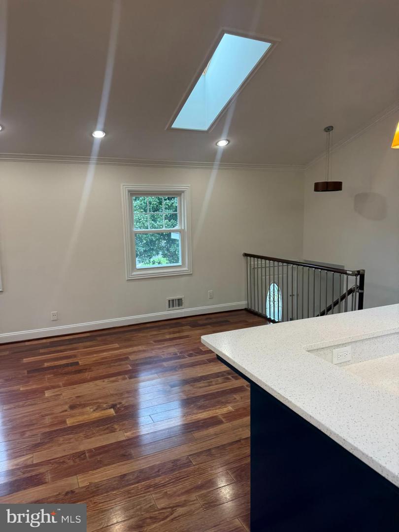 5405 BROOKLAND RD, ALEXANDRIA, Virginia 22310, 4 Bedrooms Bedrooms, ,2 BathroomsBathrooms,Residential,For sale,5405 BROOKLAND RD,VAFX2274928 MLS # VAFX2274928