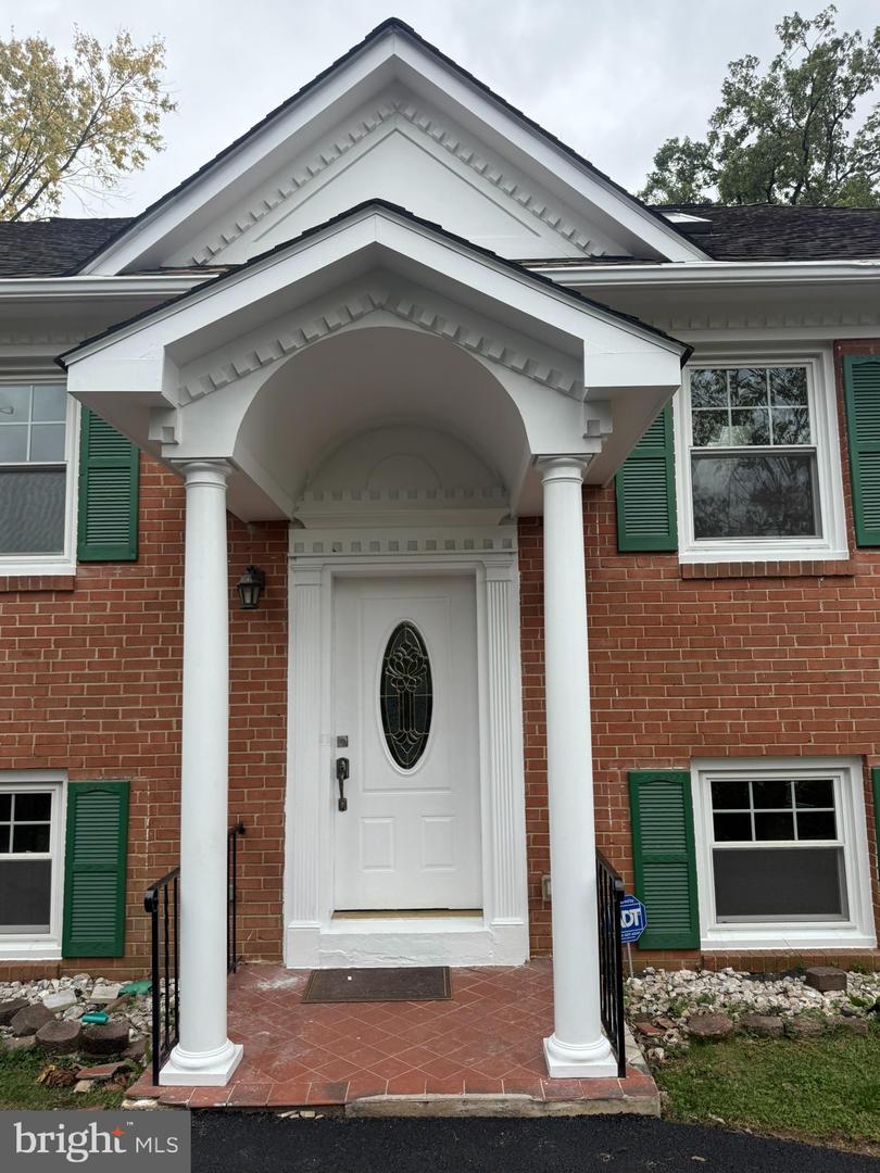 5405 BROOKLAND RD, ALEXANDRIA, Virginia 22310, 4 Bedrooms Bedrooms, ,2 BathroomsBathrooms,Residential,For sale,5405 BROOKLAND RD,VAFX2274928 MLS # VAFX2274928