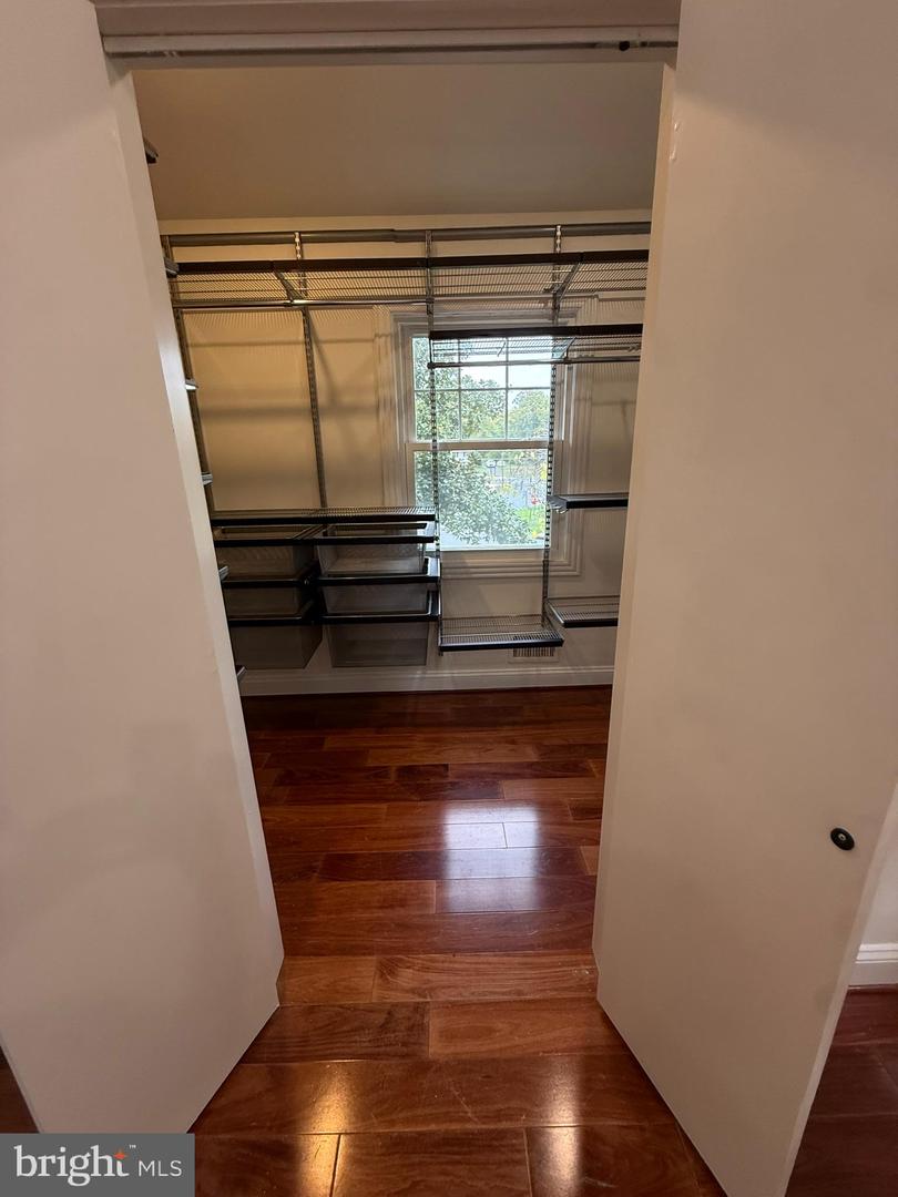 5405 BROOKLAND RD, ALEXANDRIA, Virginia 22310, 4 Bedrooms Bedrooms, ,2 BathroomsBathrooms,Residential,For sale,5405 BROOKLAND RD,VAFX2274928 MLS # VAFX2274928