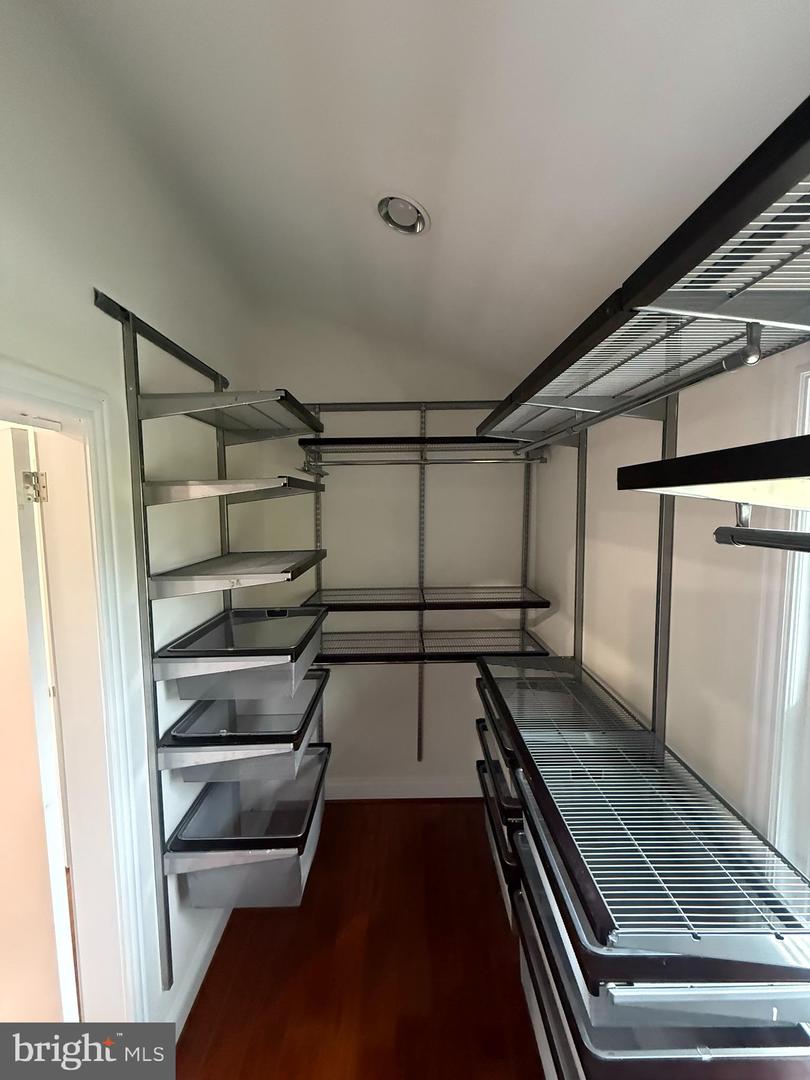 5405 BROOKLAND RD, ALEXANDRIA, Virginia 22310, 4 Bedrooms Bedrooms, ,2 BathroomsBathrooms,Residential,For sale,5405 BROOKLAND RD,VAFX2274928 MLS # VAFX2274928