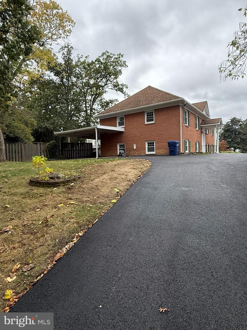 5405 BROOKLAND RD, ALEXANDRIA, Virginia 22310, 4 Bedrooms Bedrooms, ,2 BathroomsBathrooms,Residential,For sale,5405 BROOKLAND RD,VAFX2274928 MLS # VAFX2274928