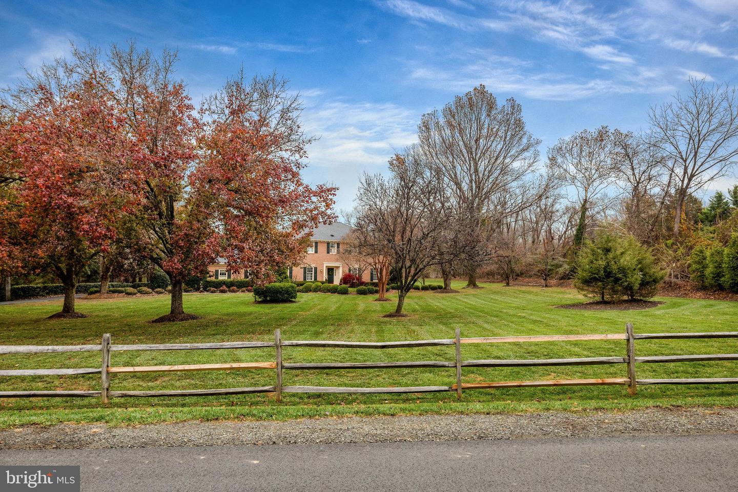 10100 WALKER LAKE DR, GREAT FALLS, Virginia 22066, 4 Bedrooms Bedrooms, ,4 BathroomsBathrooms,Residential,For sale,10100 WALKER LAKE DR,VAFX2275436 MLS # VAFX2275436 10100 WALKER LAKE DR, GREAT FALLS, Virginia 22066, 4 Bedrooms Bedrooms, ,4 BathroomsBathrooms,Residential,For sale,10100 WALKER LAKE DR,VAFX2275436 MLS # VAFX2275436