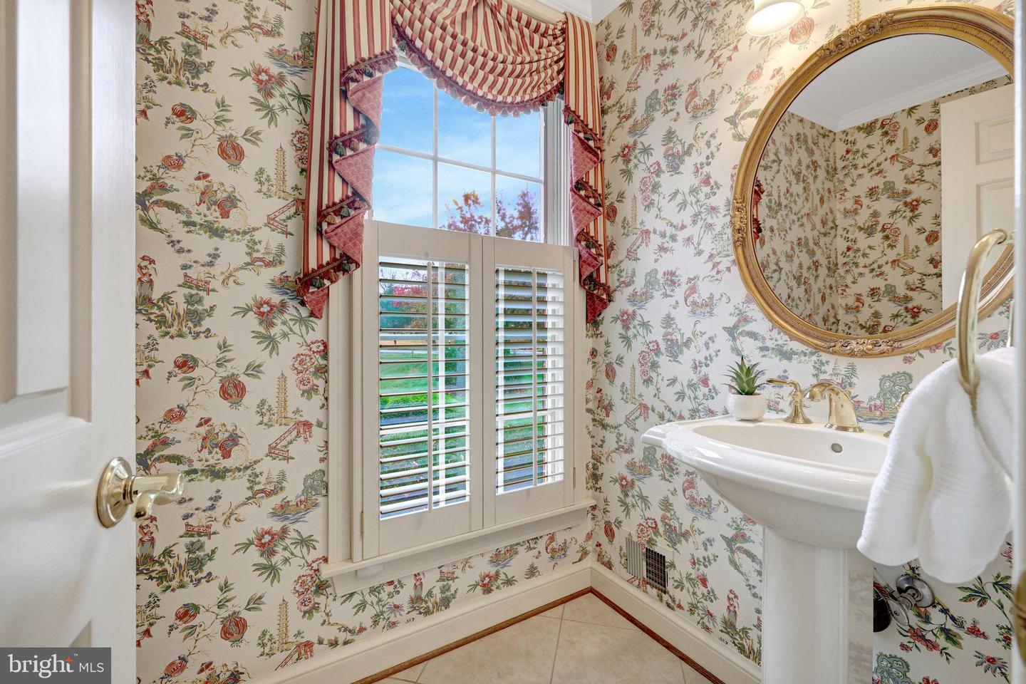 10100 WALKER LAKE DR, GREAT FALLS, Virginia 22066, 4 Bedrooms Bedrooms, ,4 BathroomsBathrooms,Residential,For sale,10100 WALKER LAKE DR,VAFX2275436 MLS # VAFX2275436 10100 WALKER LAKE DR, GREAT FALLS, Virginia 22066, 4 Bedrooms Bedrooms, ,4 BathroomsBathrooms,Residential,For sale,10100 WALKER LAKE DR,VAFX2275436 MLS # VAFX2275436