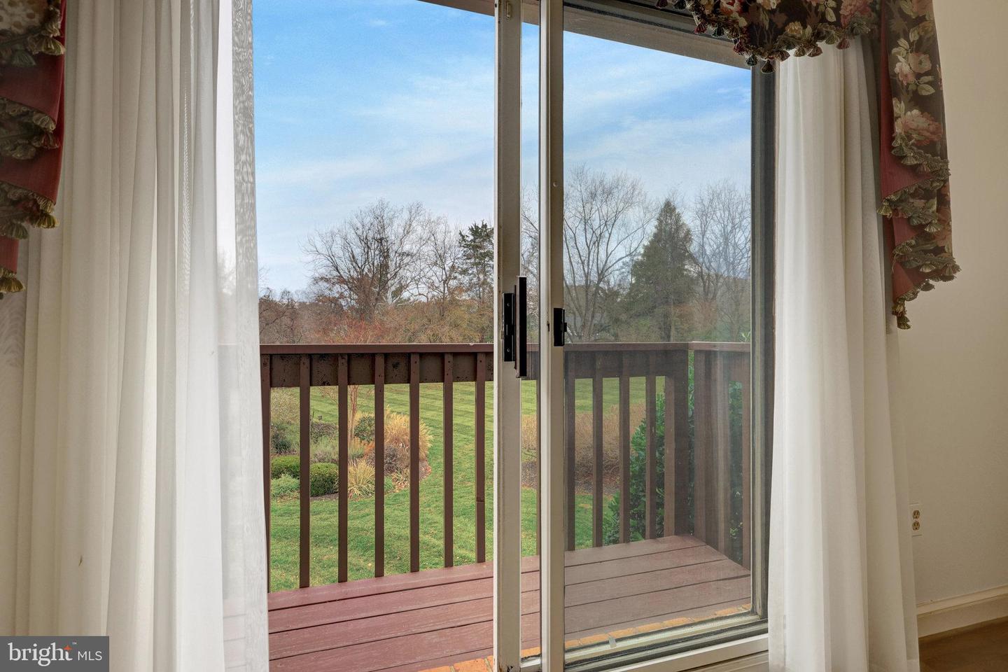 10100 WALKER LAKE DR, GREAT FALLS, Virginia 22066, 4 Bedrooms Bedrooms, ,4 BathroomsBathrooms,Residential,For sale,10100 WALKER LAKE DR,VAFX2275436 MLS # VAFX2275436 10100 WALKER LAKE DR, GREAT FALLS, Virginia 22066, 4 Bedrooms Bedrooms, ,4 BathroomsBathrooms,Residential,For sale,10100 WALKER LAKE DR,VAFX2275436 MLS # VAFX2275436