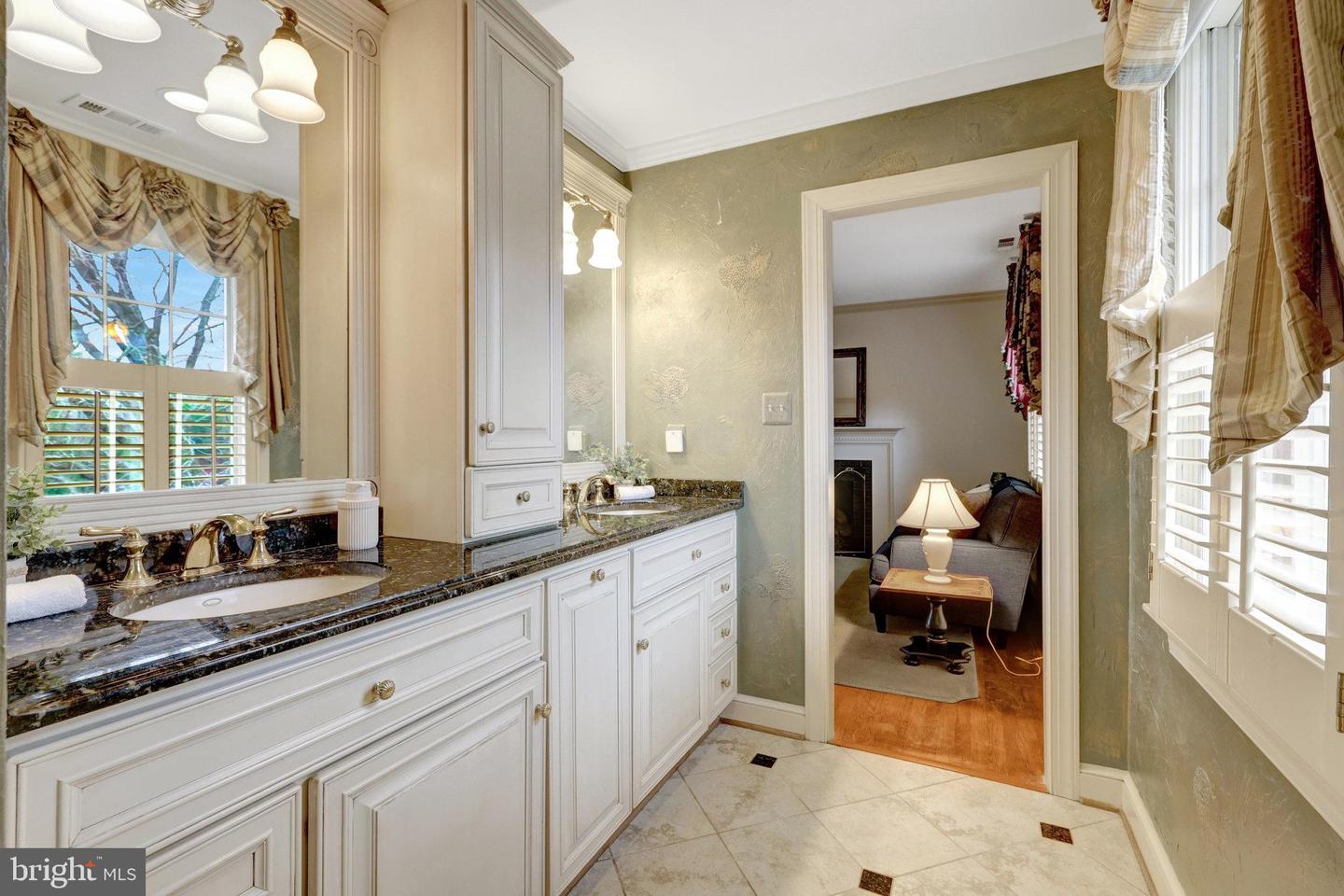 10100 WALKER LAKE DR, GREAT FALLS, Virginia 22066, 4 Bedrooms Bedrooms, ,4 BathroomsBathrooms,Residential,For sale,10100 WALKER LAKE DR,VAFX2275436 MLS # VAFX2275436 10100 WALKER LAKE DR, GREAT FALLS, Virginia 22066, 4 Bedrooms Bedrooms, ,4 BathroomsBathrooms,Residential,For sale,10100 WALKER LAKE DR,VAFX2275436 MLS # VAFX2275436