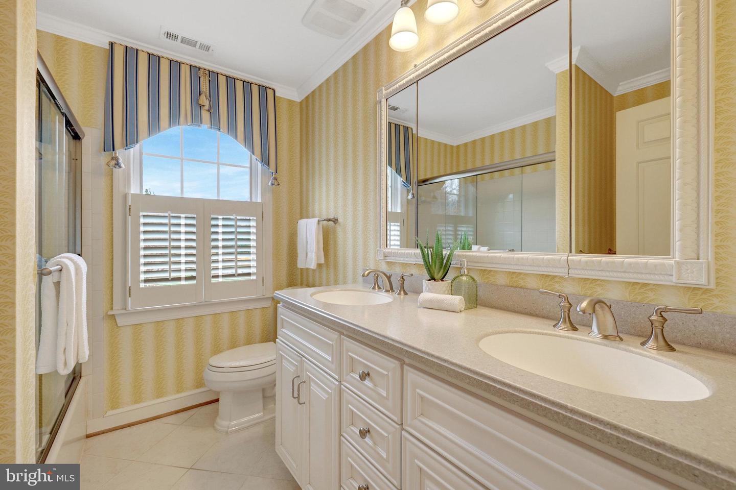 10100 WALKER LAKE DR, GREAT FALLS, Virginia 22066, 4 Bedrooms Bedrooms, ,4 BathroomsBathrooms,Residential,For sale,10100 WALKER LAKE DR,VAFX2275436 MLS # VAFX2275436 10100 WALKER LAKE DR, GREAT FALLS, Virginia 22066, 4 Bedrooms Bedrooms, ,4 BathroomsBathrooms,Residential,For sale,10100 WALKER LAKE DR,VAFX2275436 MLS # VAFX2275436