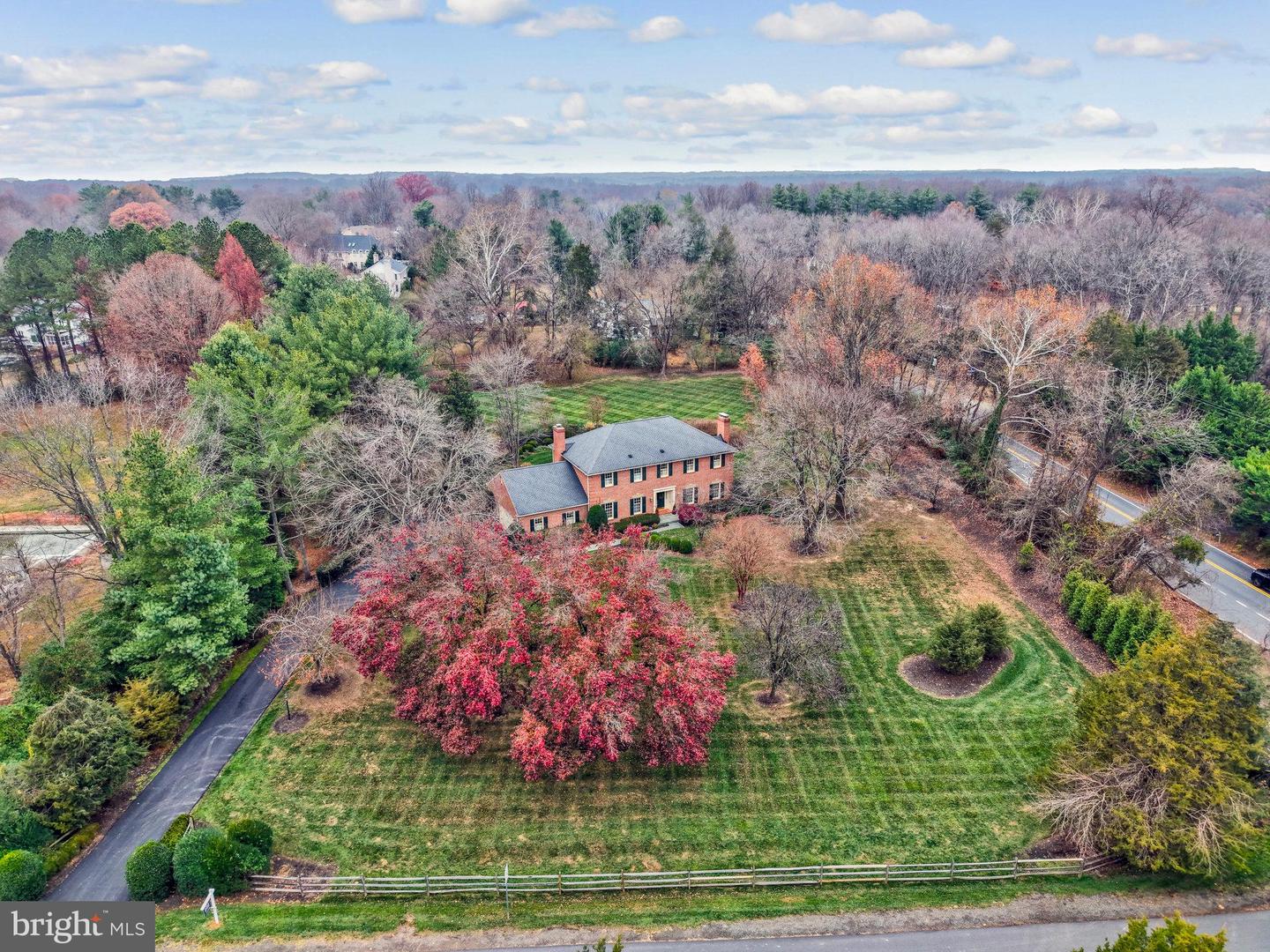 10100 WALKER LAKE DR, GREAT FALLS, Virginia 22066, 4 Bedrooms Bedrooms, ,4 BathroomsBathrooms,Residential,For sale,10100 WALKER LAKE DR,VAFX2275436 MLS # VAFX2275436 10100 WALKER LAKE DR, GREAT FALLS, Virginia 22066, 4 Bedrooms Bedrooms, ,4 BathroomsBathrooms,Residential,For sale,10100 WALKER LAKE DR,VAFX2275436 MLS # VAFX2275436