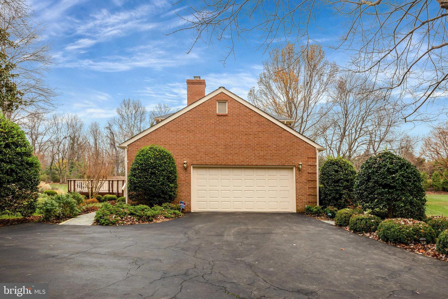 10100 WALKER LAKE DR, GREAT FALLS, Virginia 22066, 4 Bedrooms Bedrooms, ,4 BathroomsBathrooms,Residential,For sale,10100 WALKER LAKE DR,VAFX2275436 MLS # VAFX2275436 10100 WALKER LAKE DR, GREAT FALLS, Virginia 22066, 4 Bedrooms Bedrooms, ,4 BathroomsBathrooms,Residential,For sale,10100 WALKER LAKE DR,VAFX2275436 MLS # VAFX2275436