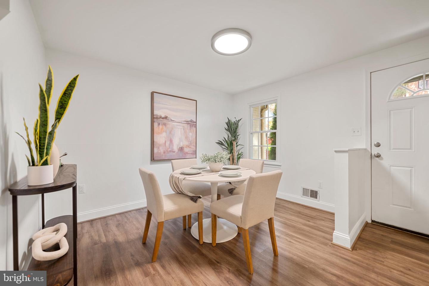 1404 MILBANK RD, WOODBRIDGE, Virginia 22191, 4 Bedrooms Bedrooms, ,3 BathroomsBathrooms,Residential,For sale,1404 MILBANK RD,VAPW2106596 MLS # VAPW2106596 1404 MILBANK RD, WOODBRIDGE, Virginia 22191, 4 Bedrooms Bedrooms, ,3 BathroomsBathrooms,Residential,For sale,1404 MILBANK RD,VAPW2106596 MLS # VAPW2106596