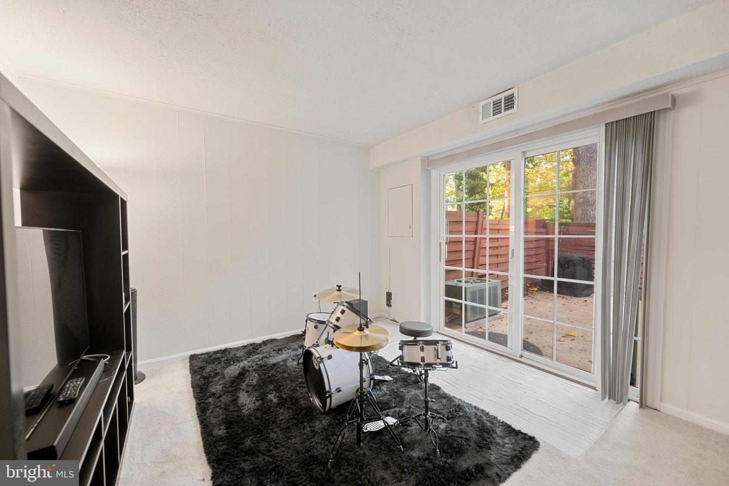 1404 MILBANK RD, WOODBRIDGE, Virginia 22191, 4 Bedrooms Bedrooms, ,3 BathroomsBathrooms,Residential,For sale,1404 MILBANK RD,VAPW2106596 MLS # VAPW2106596 1404 MILBANK RD, WOODBRIDGE, Virginia 22191, 4 Bedrooms Bedrooms, ,3 BathroomsBathrooms,Residential,For sale,1404 MILBANK RD,VAPW2106596 MLS # VAPW2106596