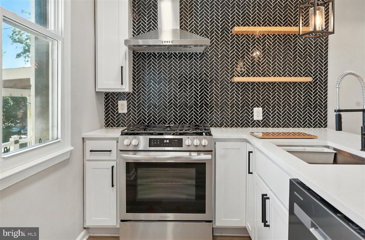 2613 FRANKLIN ST NE, WASHINGTON, District Of Columbia 20018, 3 Bedrooms Bedrooms, ,2 BathroomsBathrooms,Residential,For sale,2613 FRANKLIN ST NE,DCDC2229856 MLS # DCDC2229856